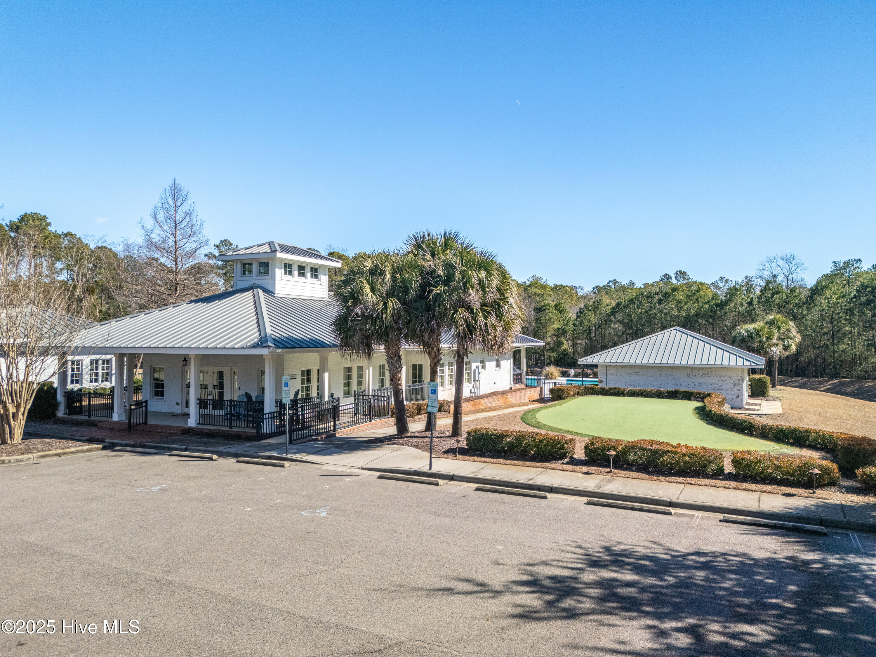 702 Lakeland Drive Property Photo 13