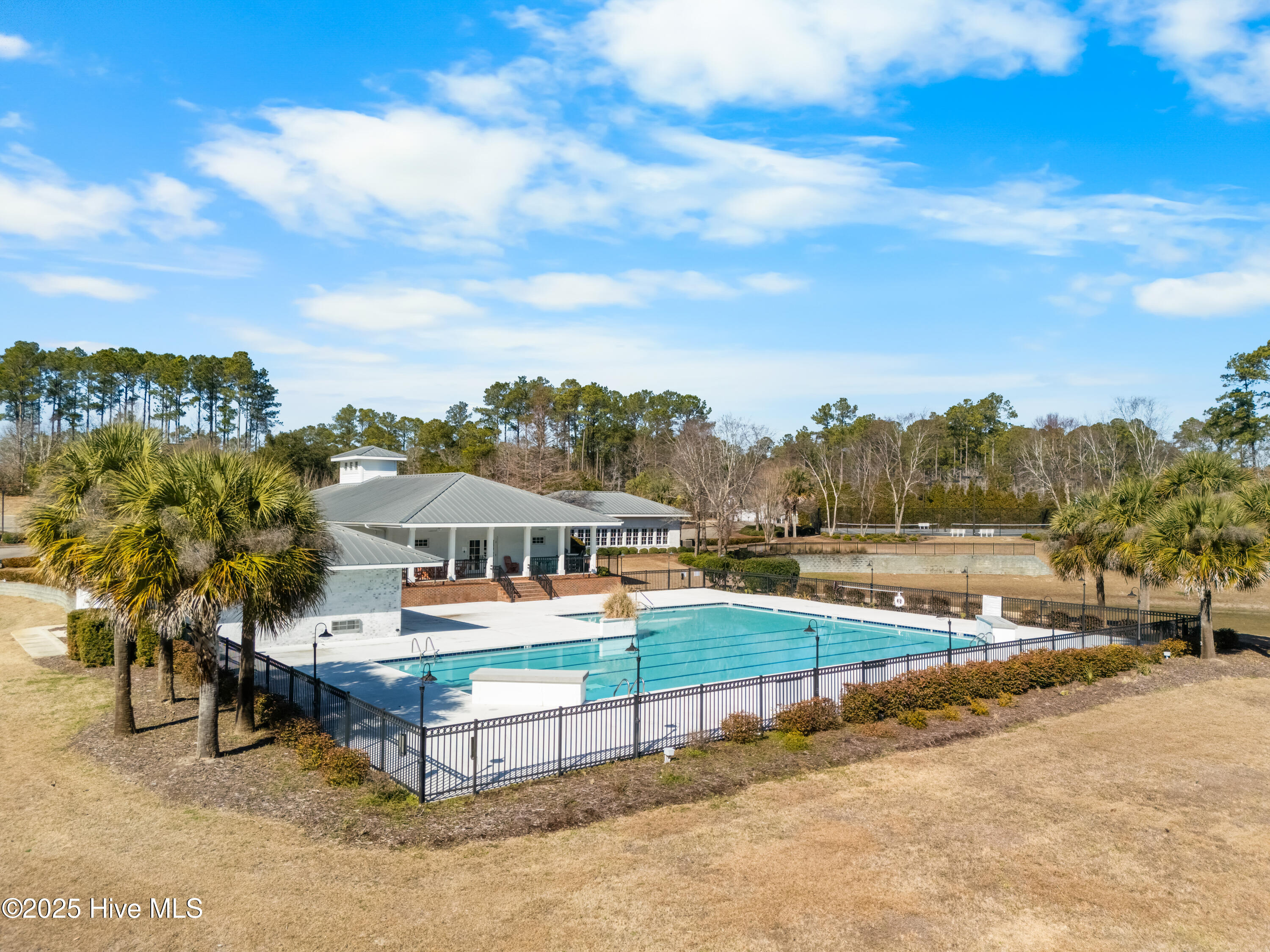 702 Lakeland Drive Property Photo 15
