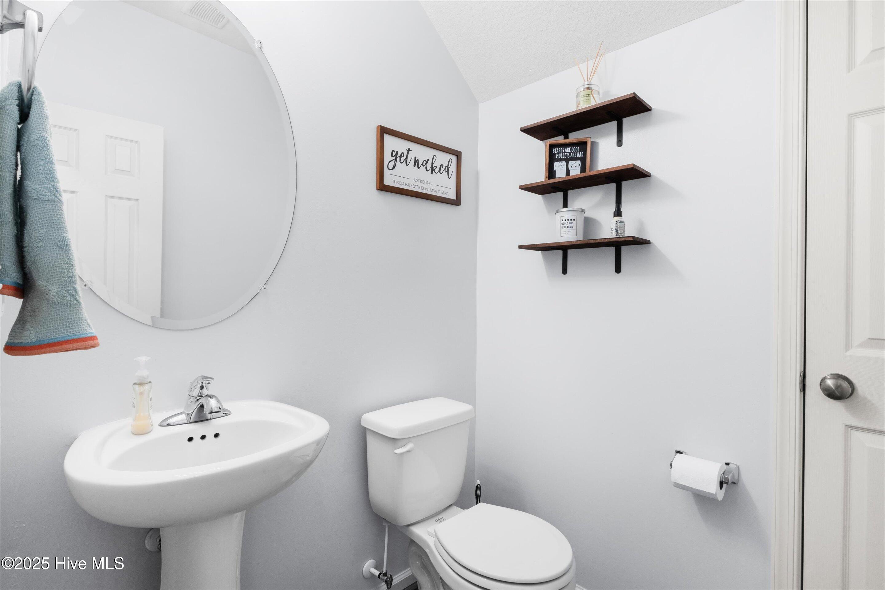 1403 London Street Property Photo 18