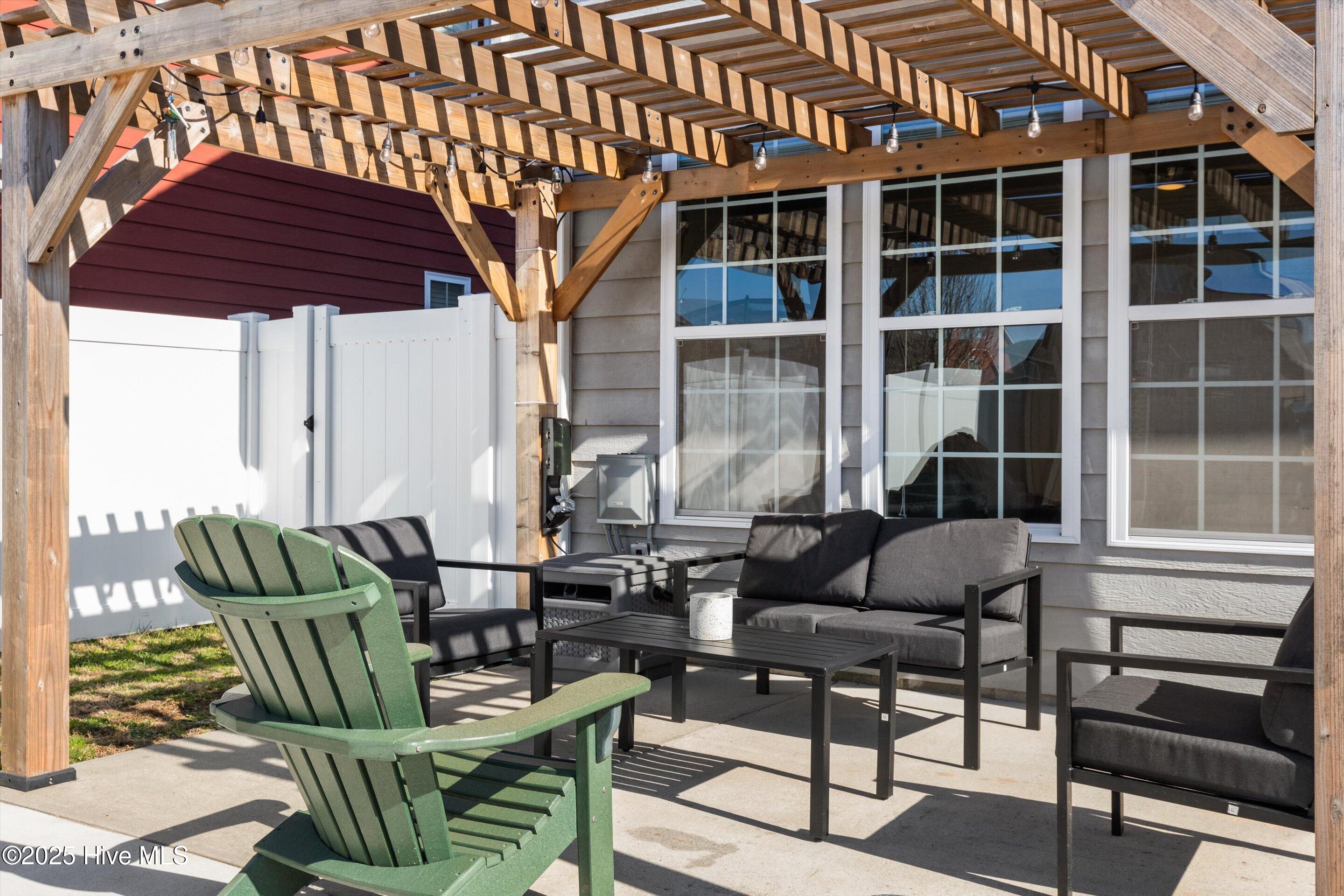 1403 London Street Property Photo 36