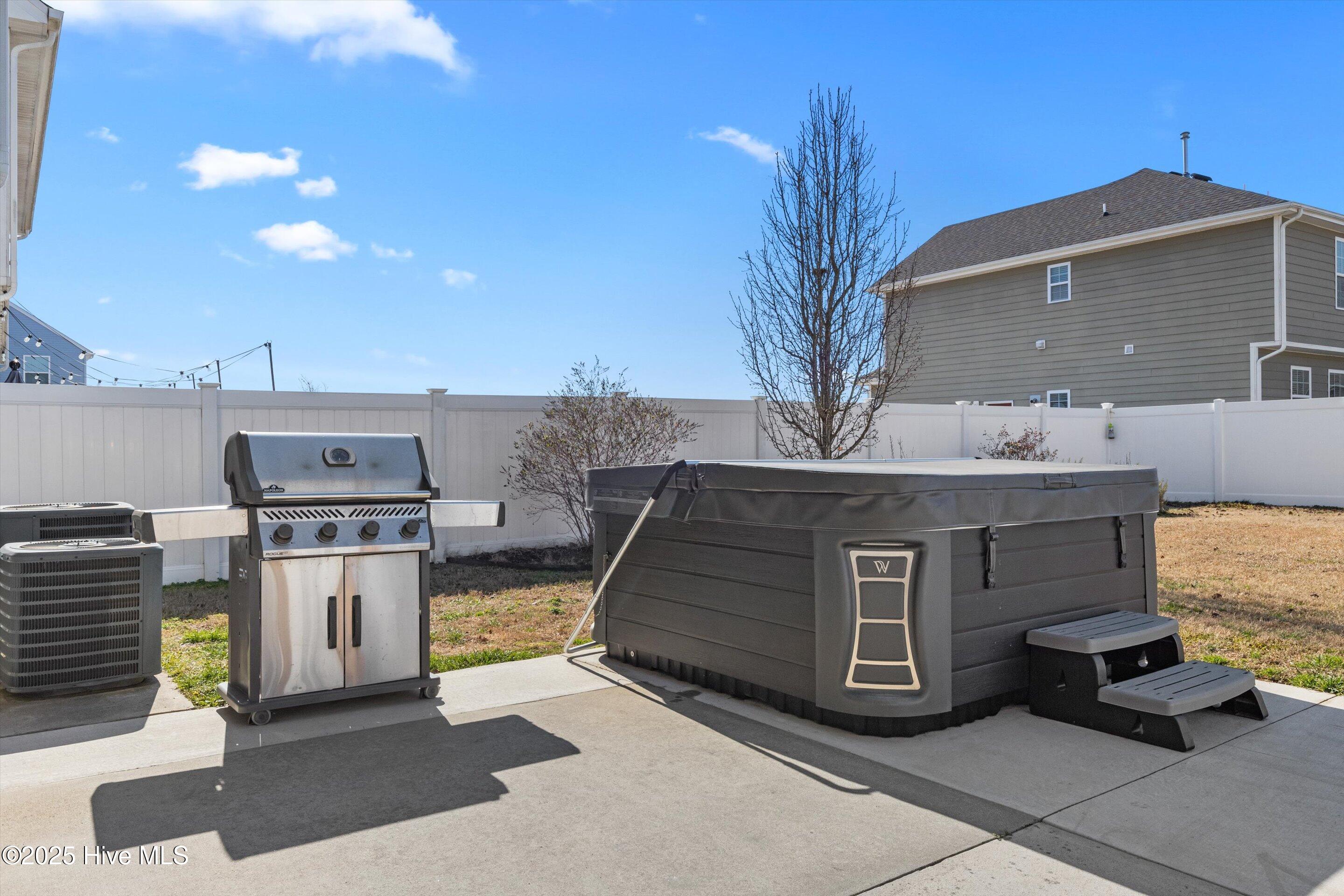 1403 London Street Property Photo 37