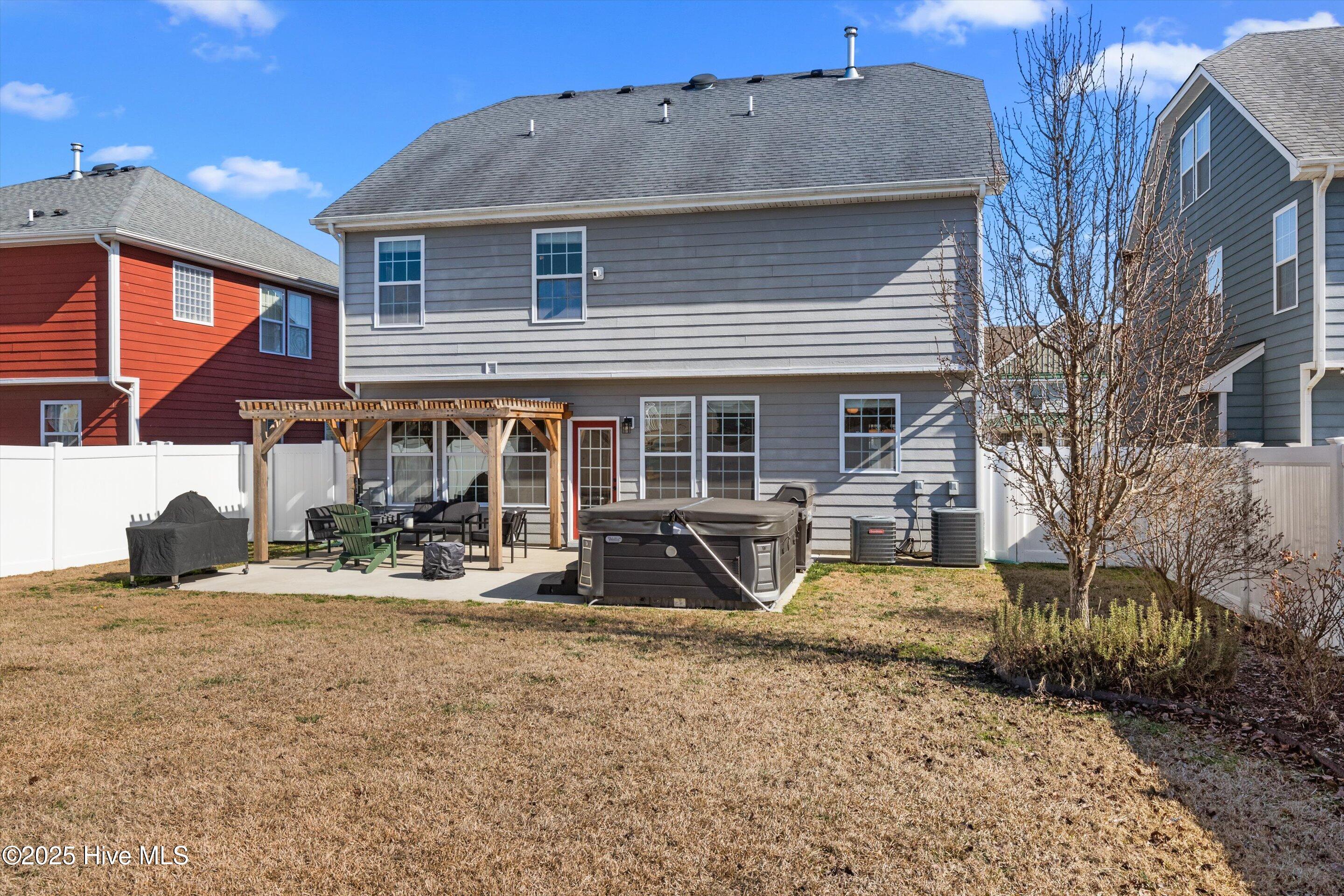 1403 London Street Property Photo 39
