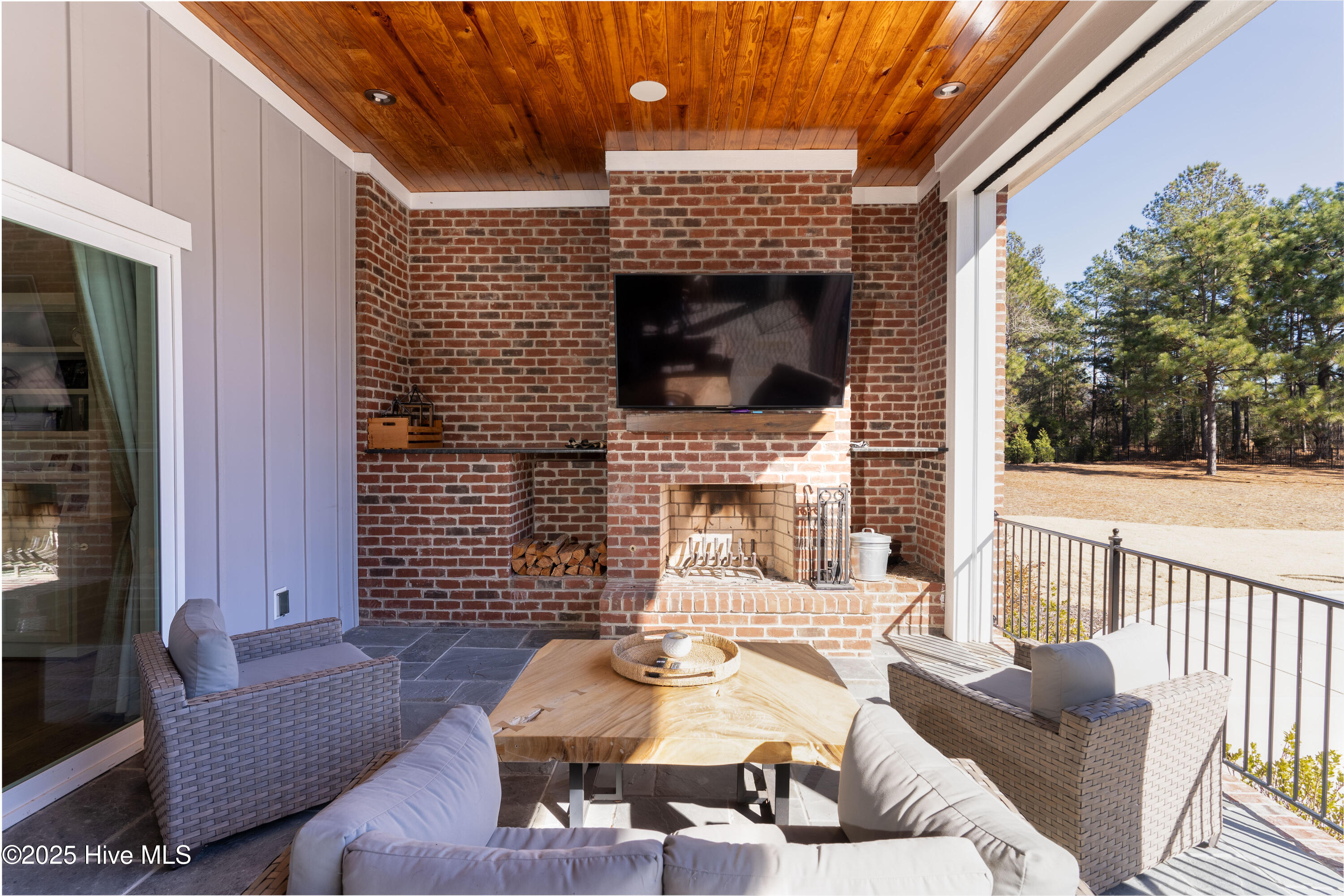 65 Quaker Ridge Road Property Photo 40