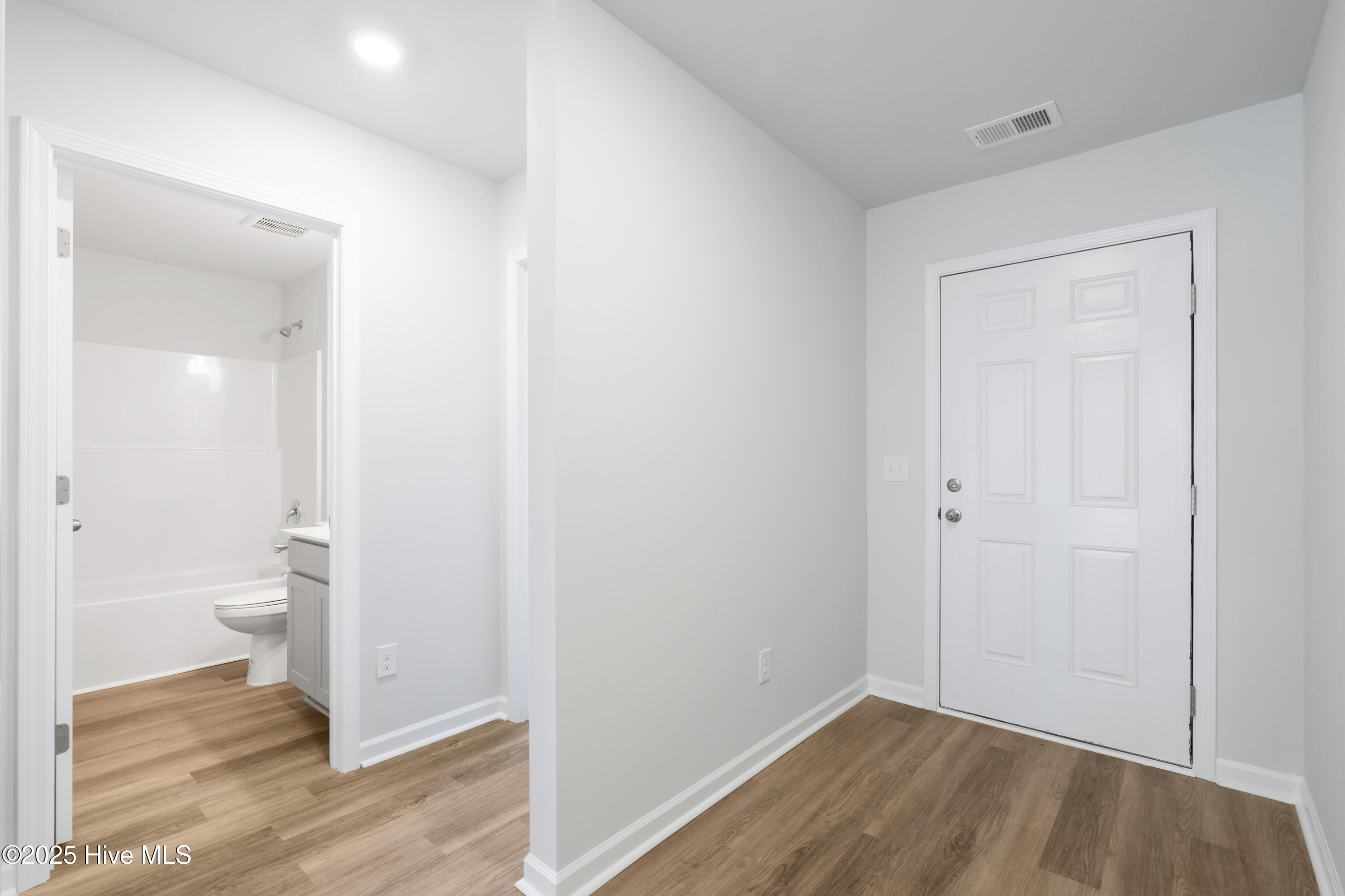 6922 Seaside Palms Place Property Photo 5