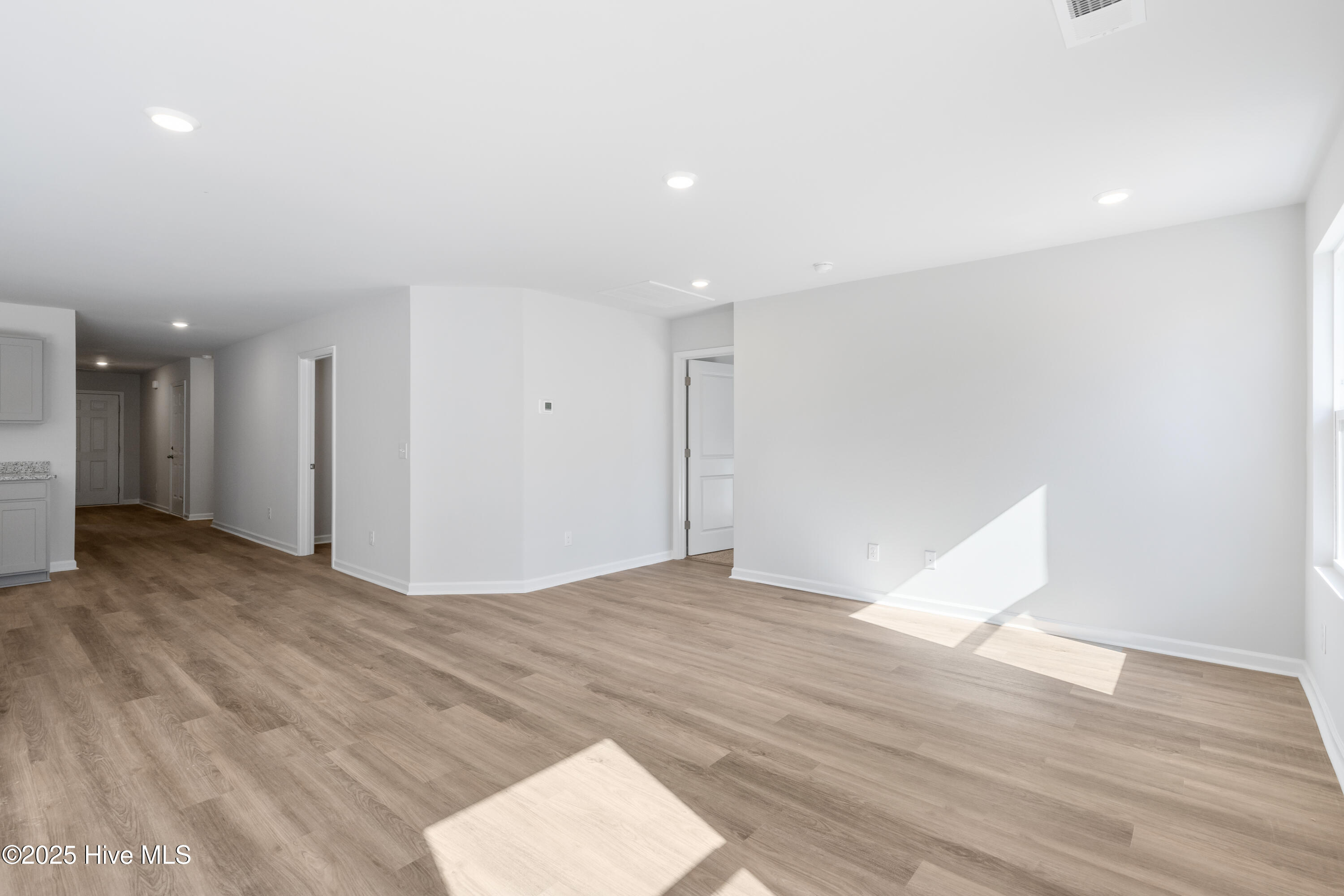 6922 Seaside Palms Place Property Photo 7