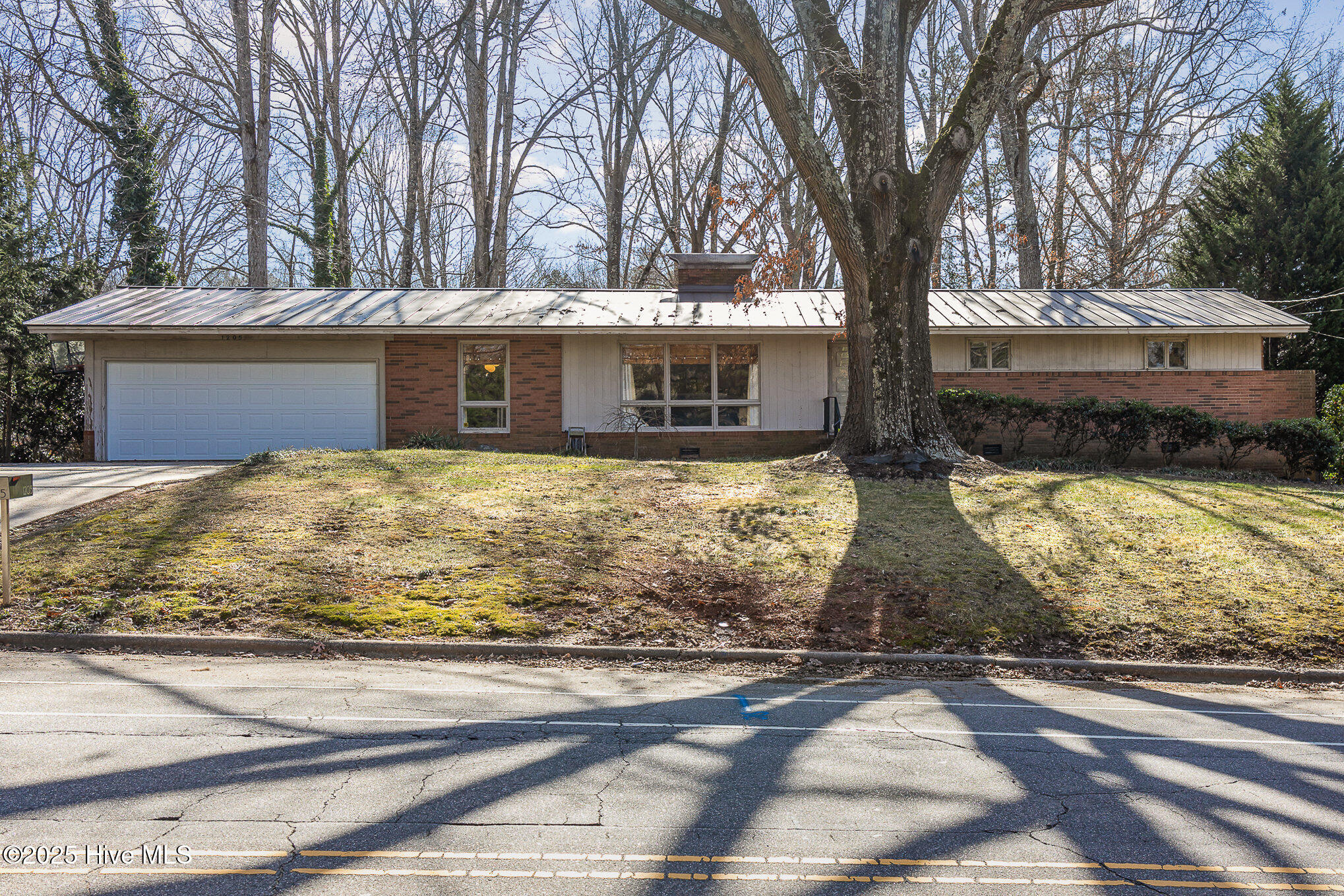 1205 Glen Eden Drive Property Photo 18