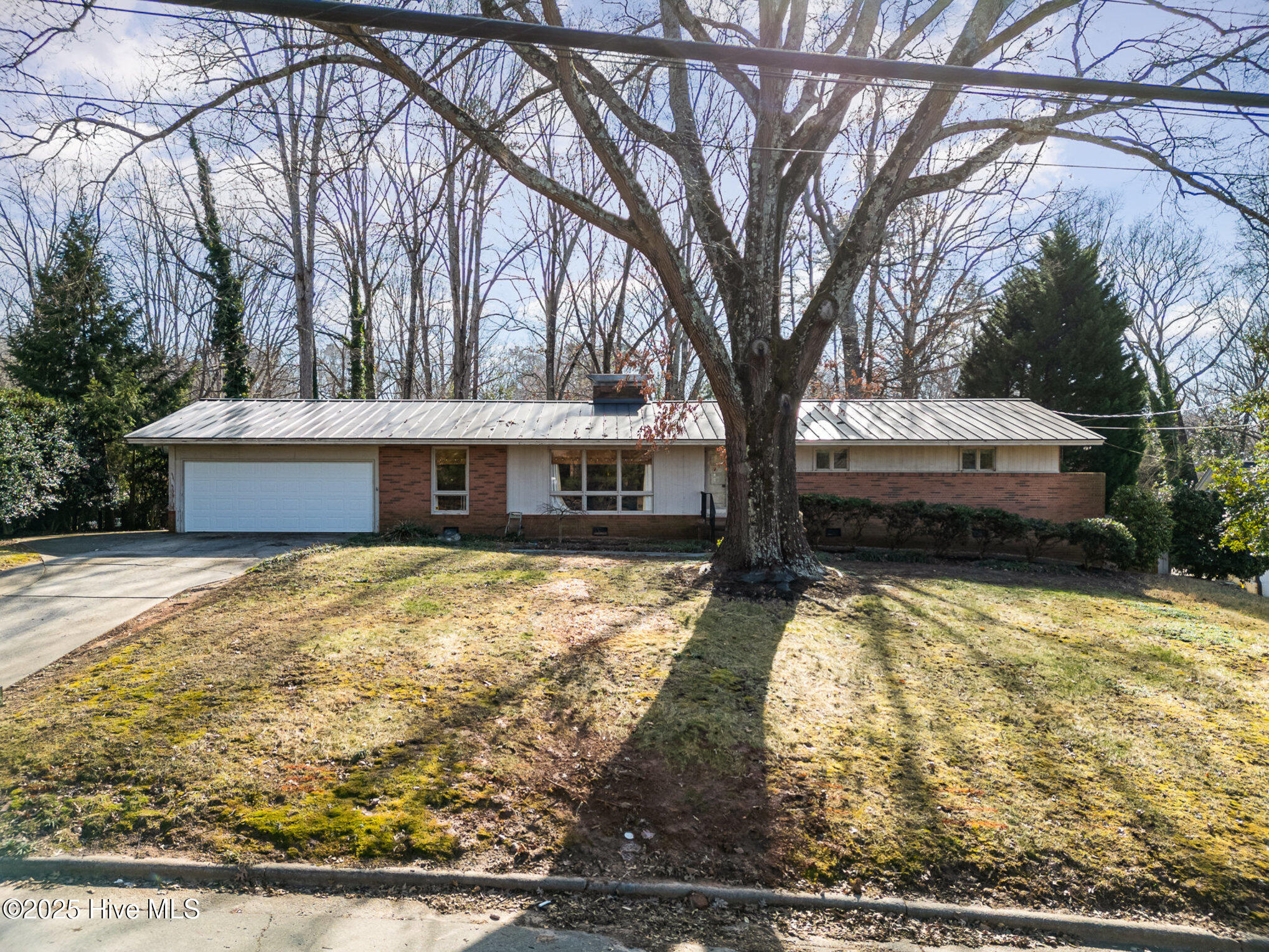 1205 Glen Eden Drive Property Photo 1