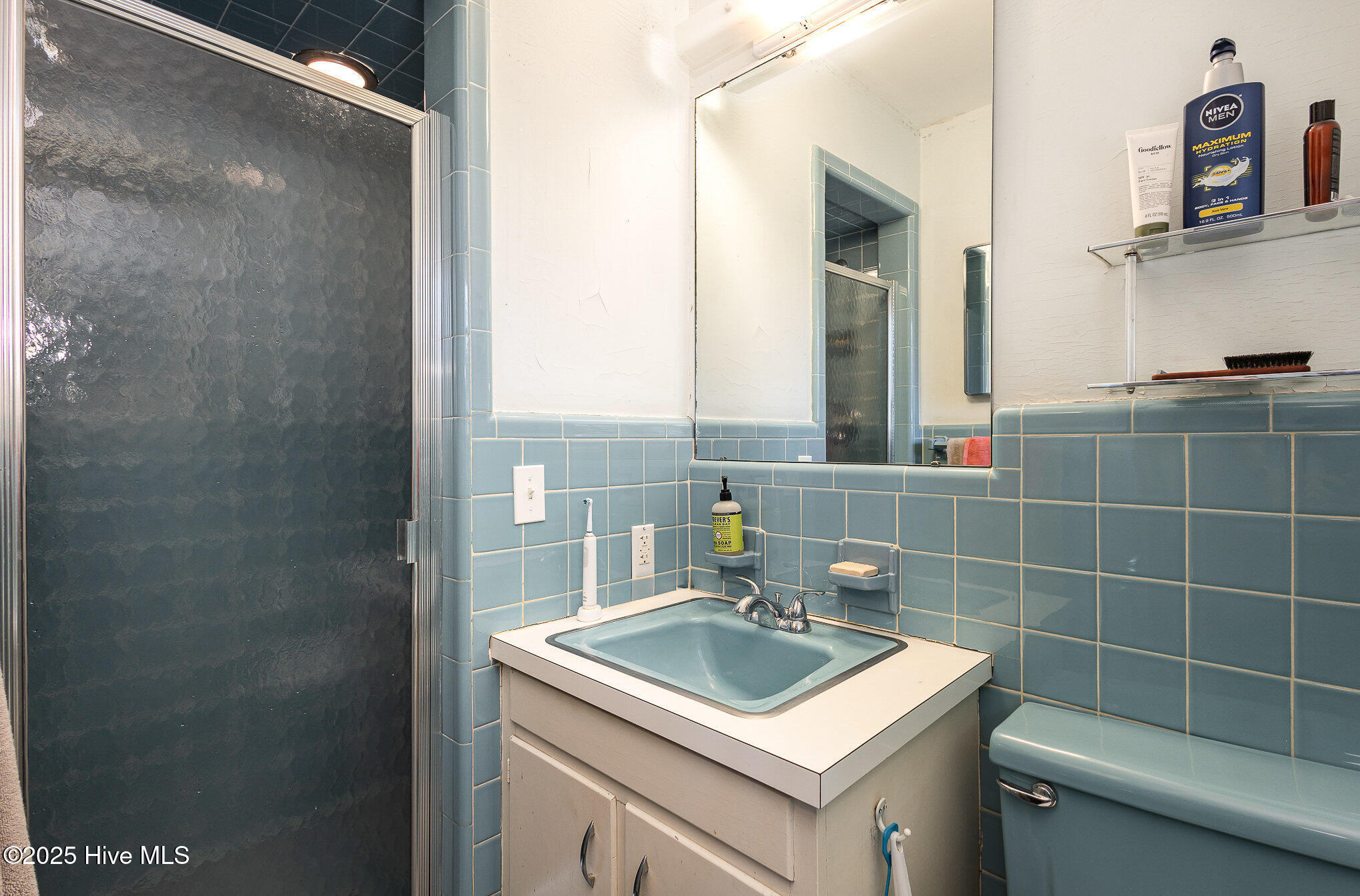 1205 Glen Eden Drive Property Photo 10