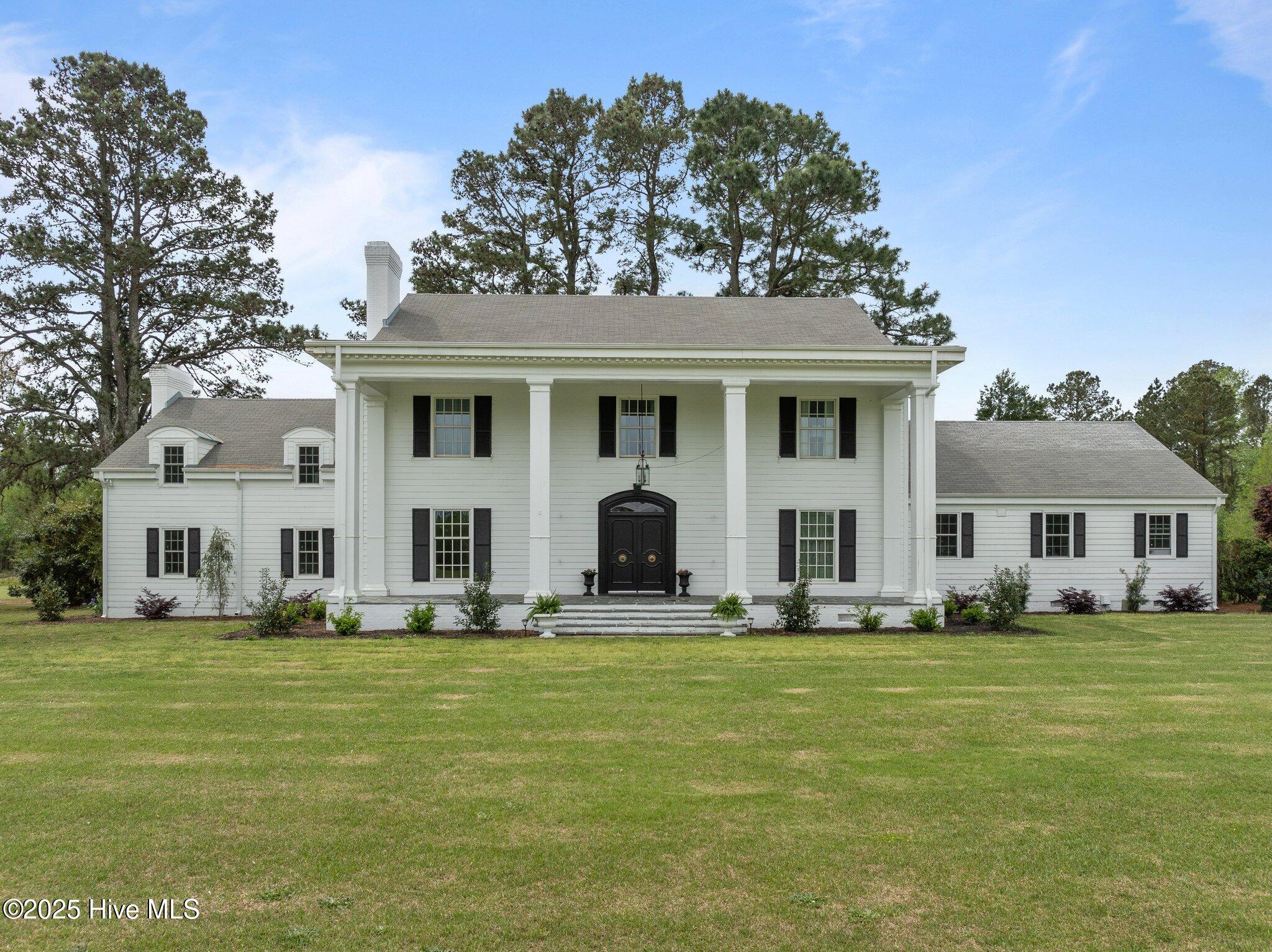 442 Whichard's Beach Road Property Photo 1