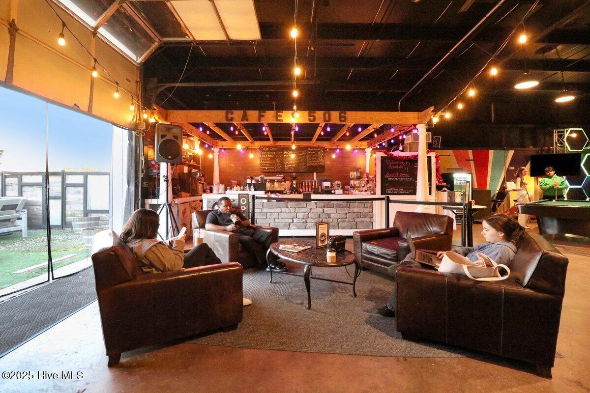 506 N Breazeale Avenue Property Photo 24