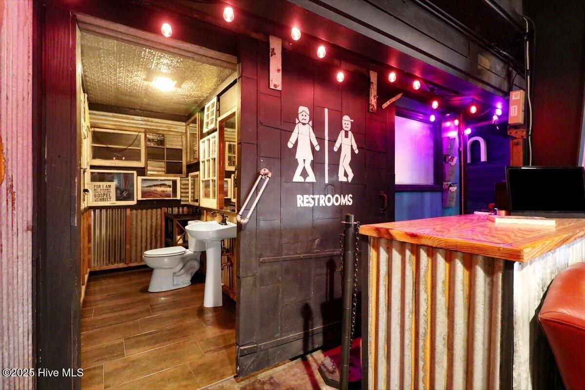 506 N Breazeale Avenue Property Photo 32