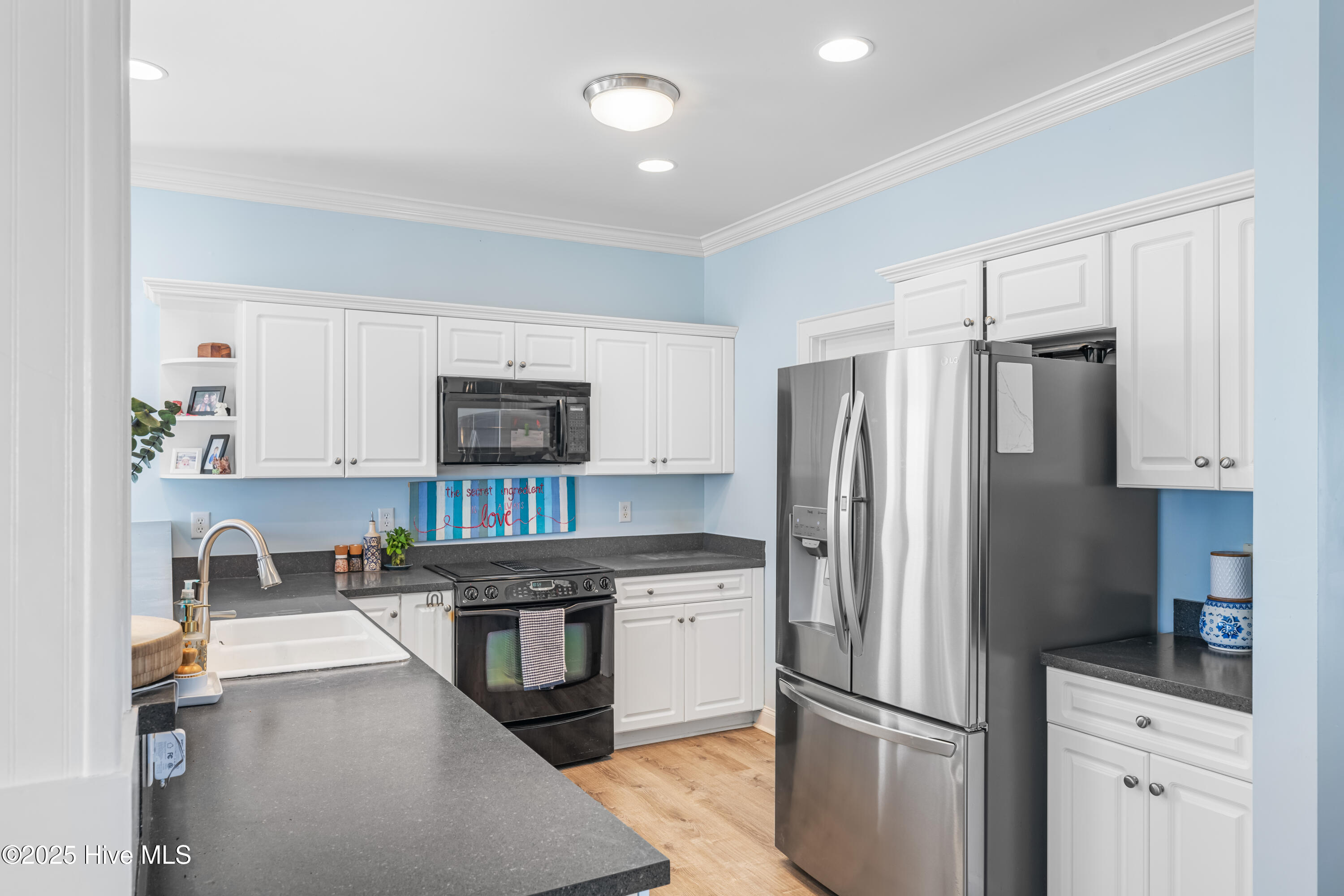 737 Cutter Court Property Photo 11