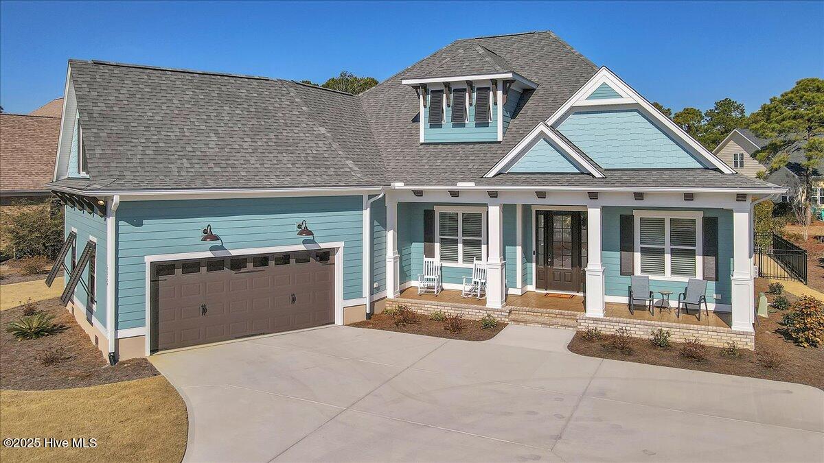 2950 Trailwood Drive Property Photo 1