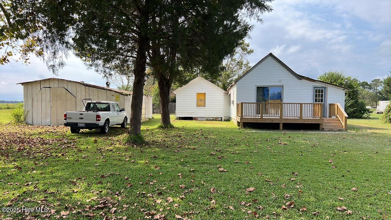 582 Five Mile Road Property Photo 1