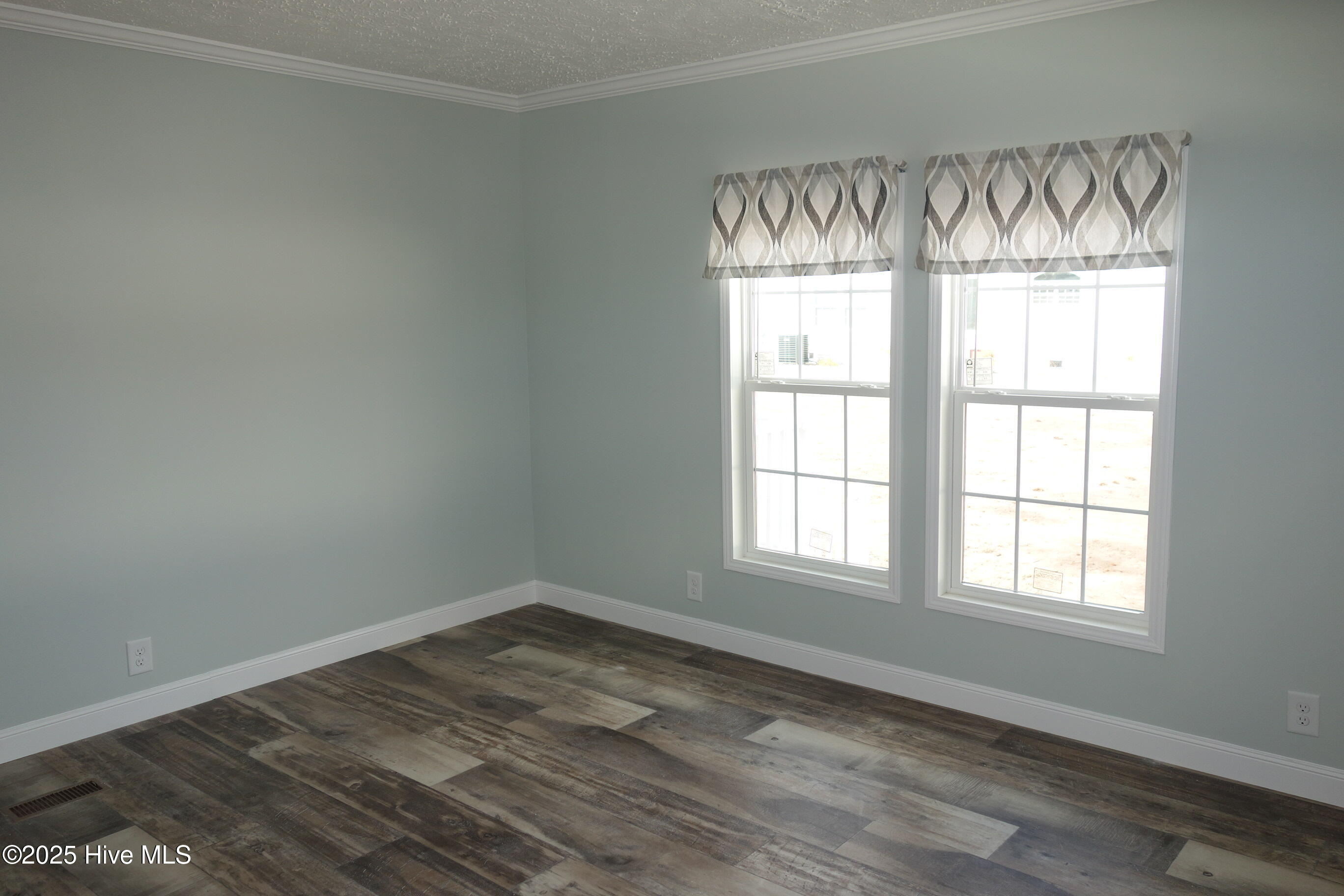 929 Willow Place Property Photo 16