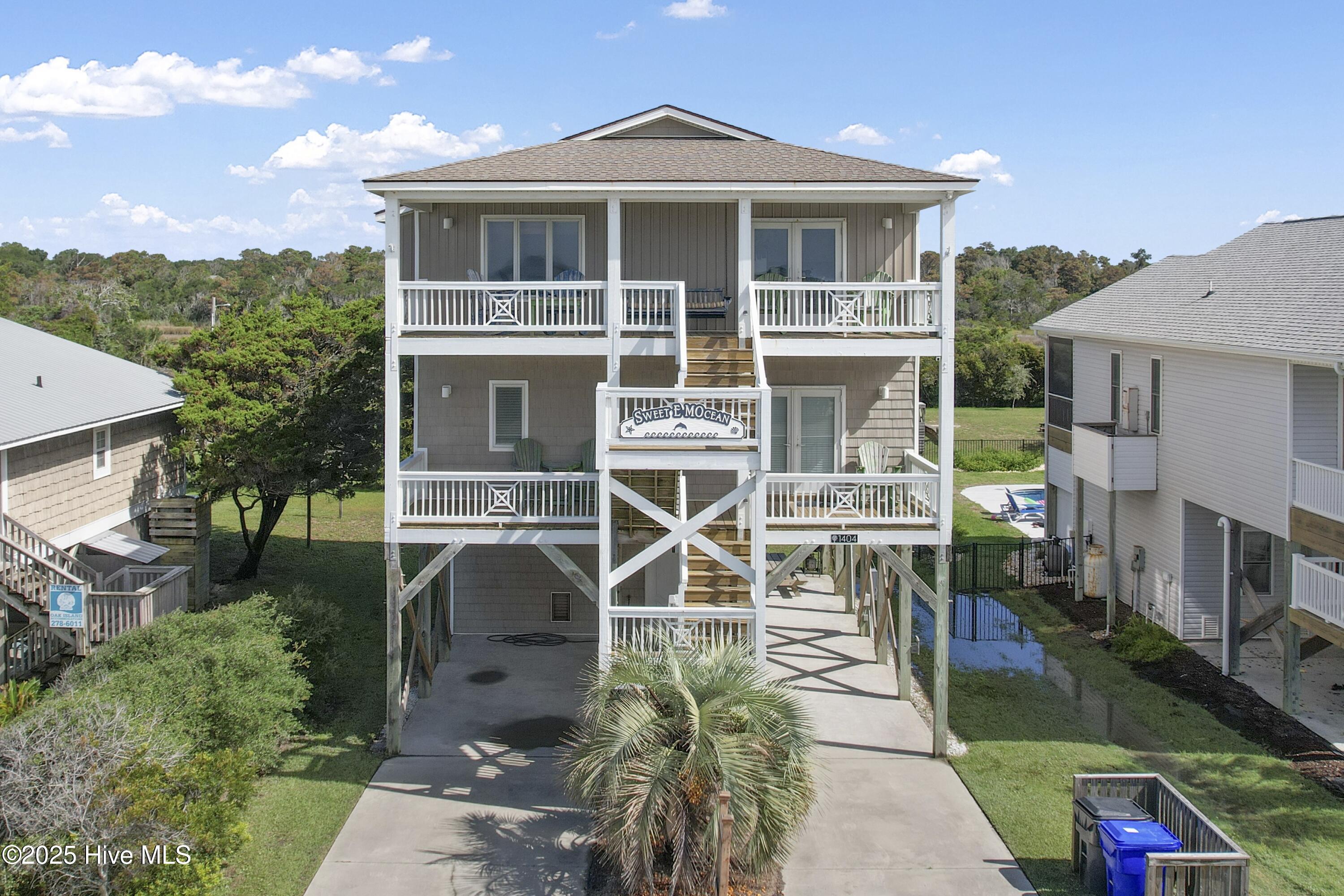 1404 E Dolphin Drive Property Photo