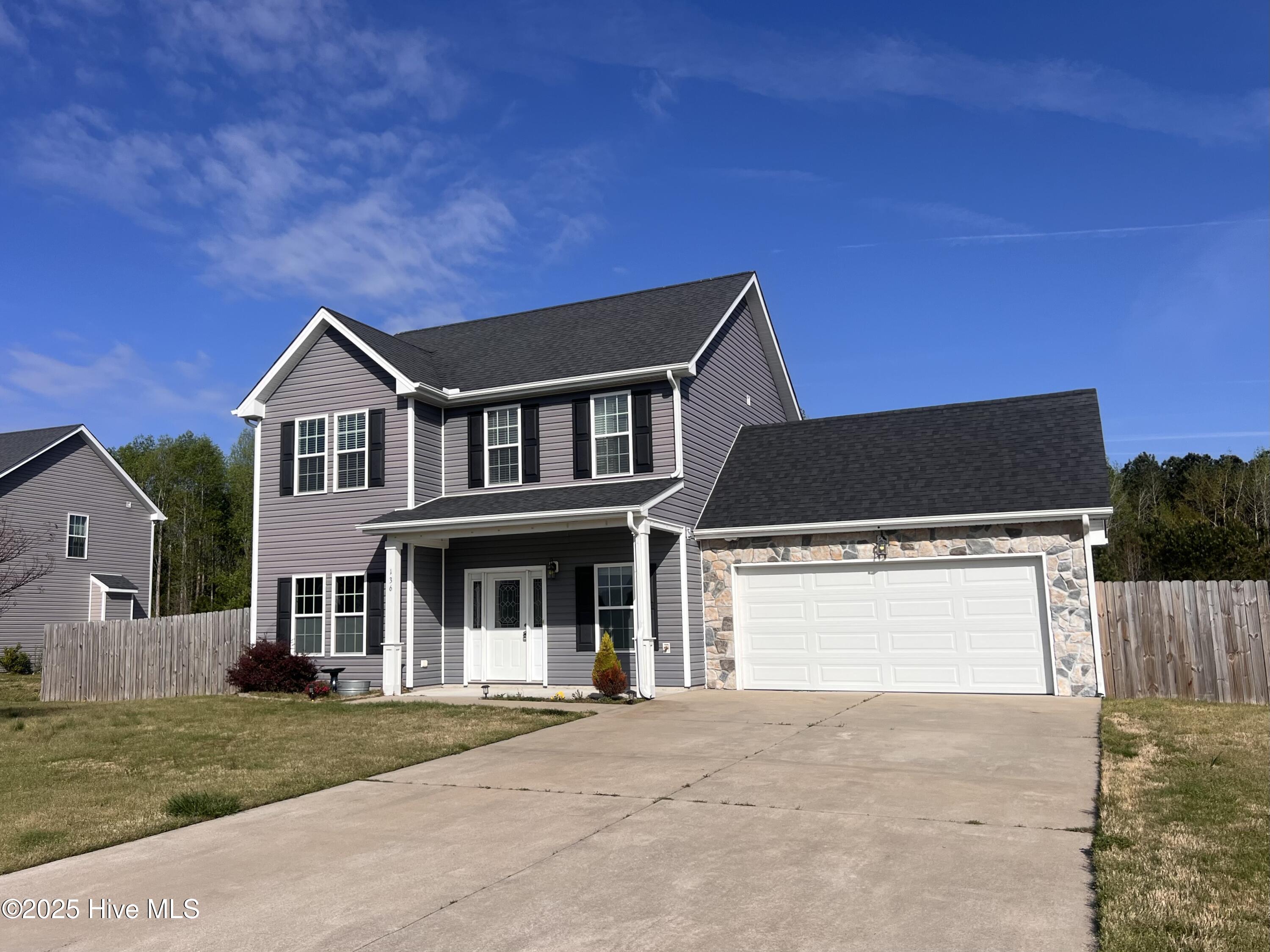 136 Laurel Woods Way Property Photo