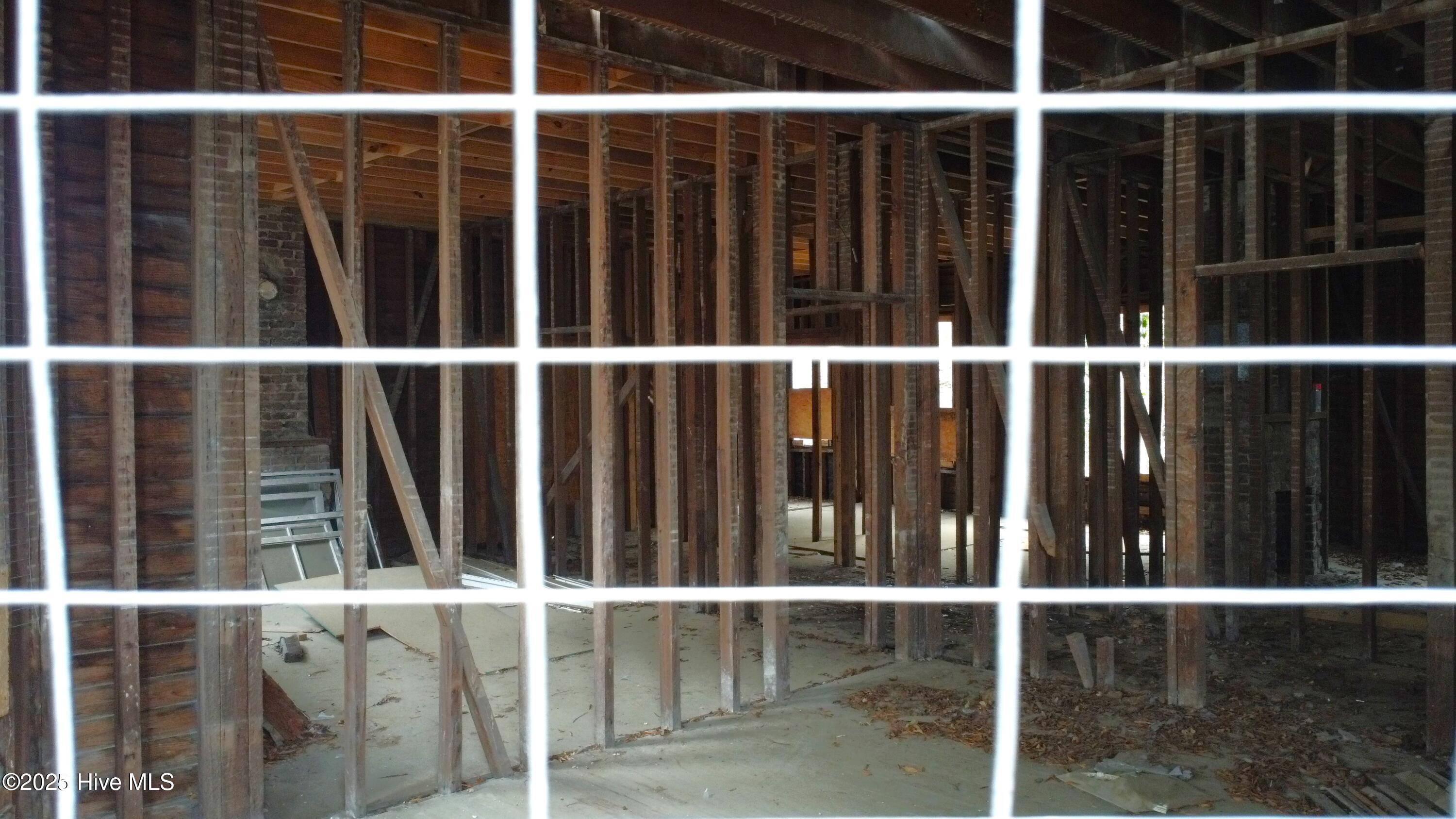338 S Pearl Street Property Photo 12