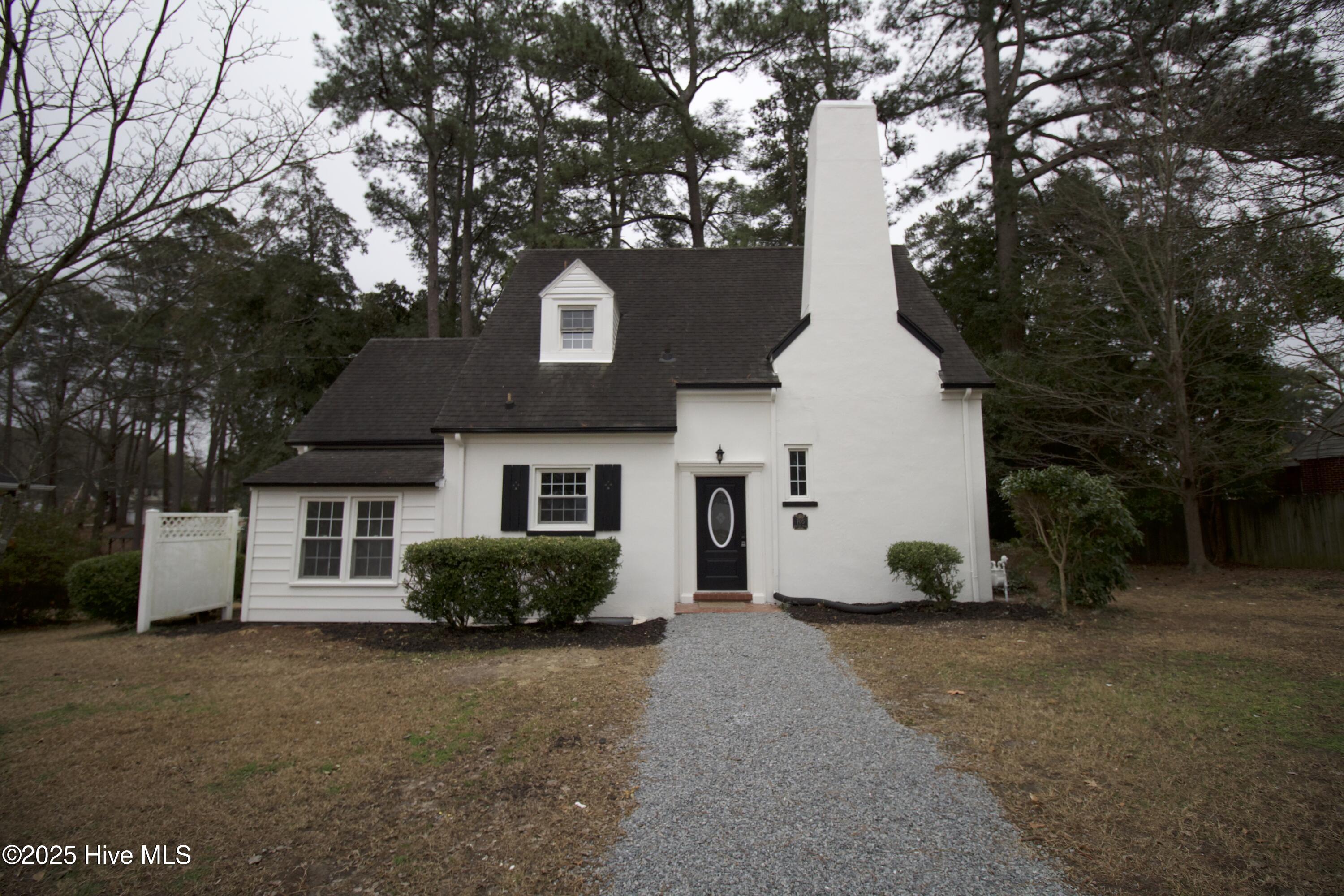 705 Bolling Road Property Photo