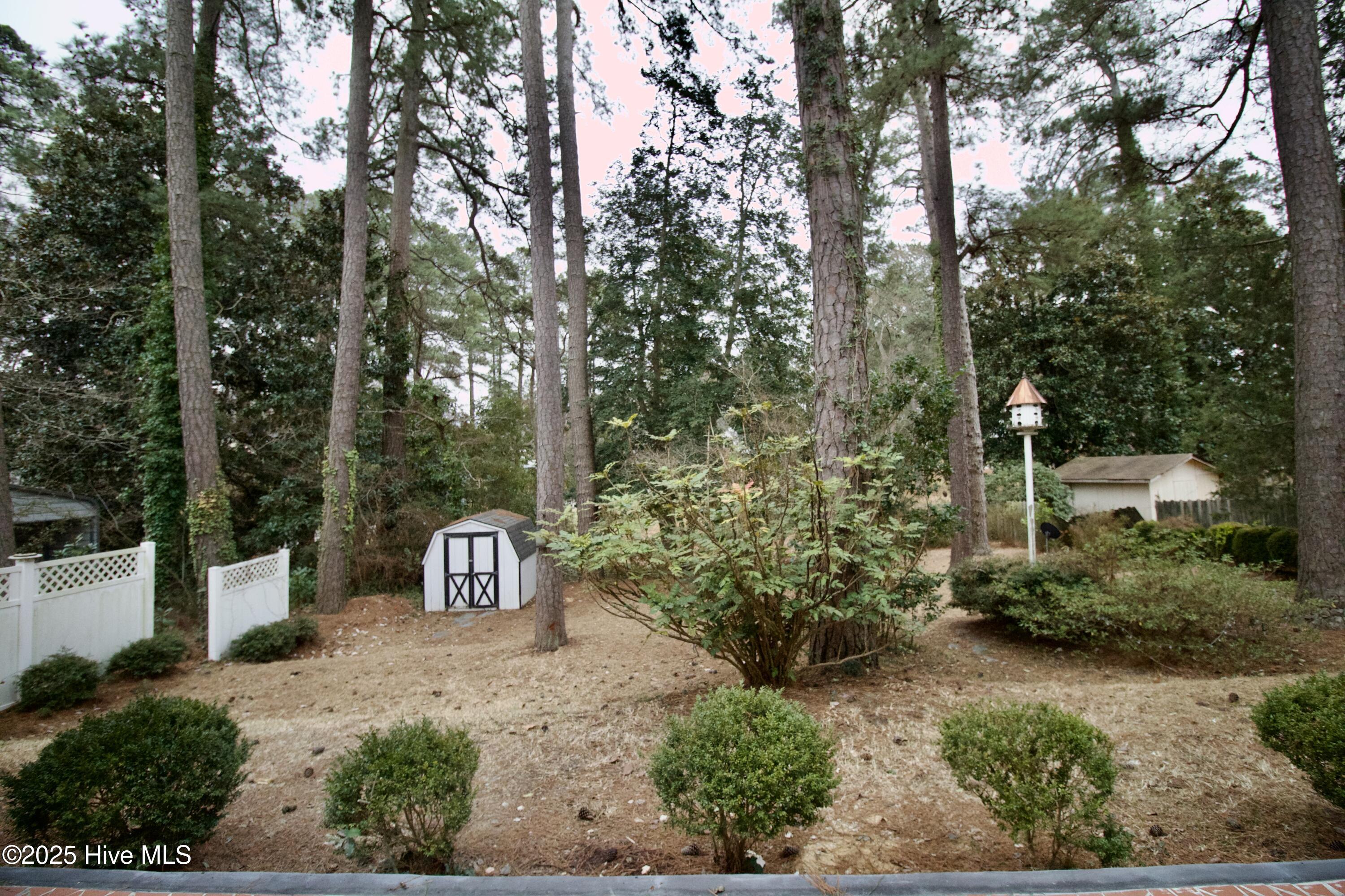 705 Bolling Road Property Photo 8
