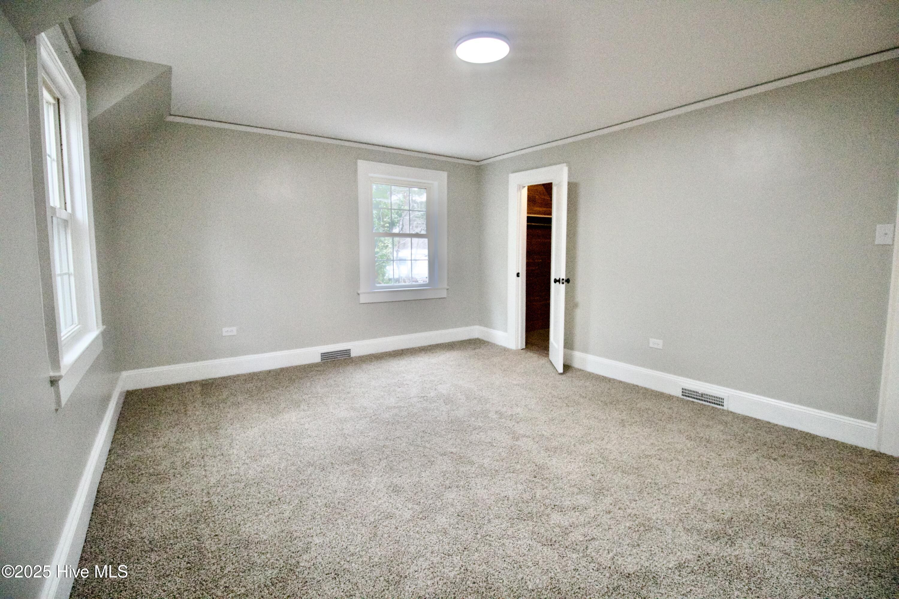 705 Bolling Road Property Photo 19