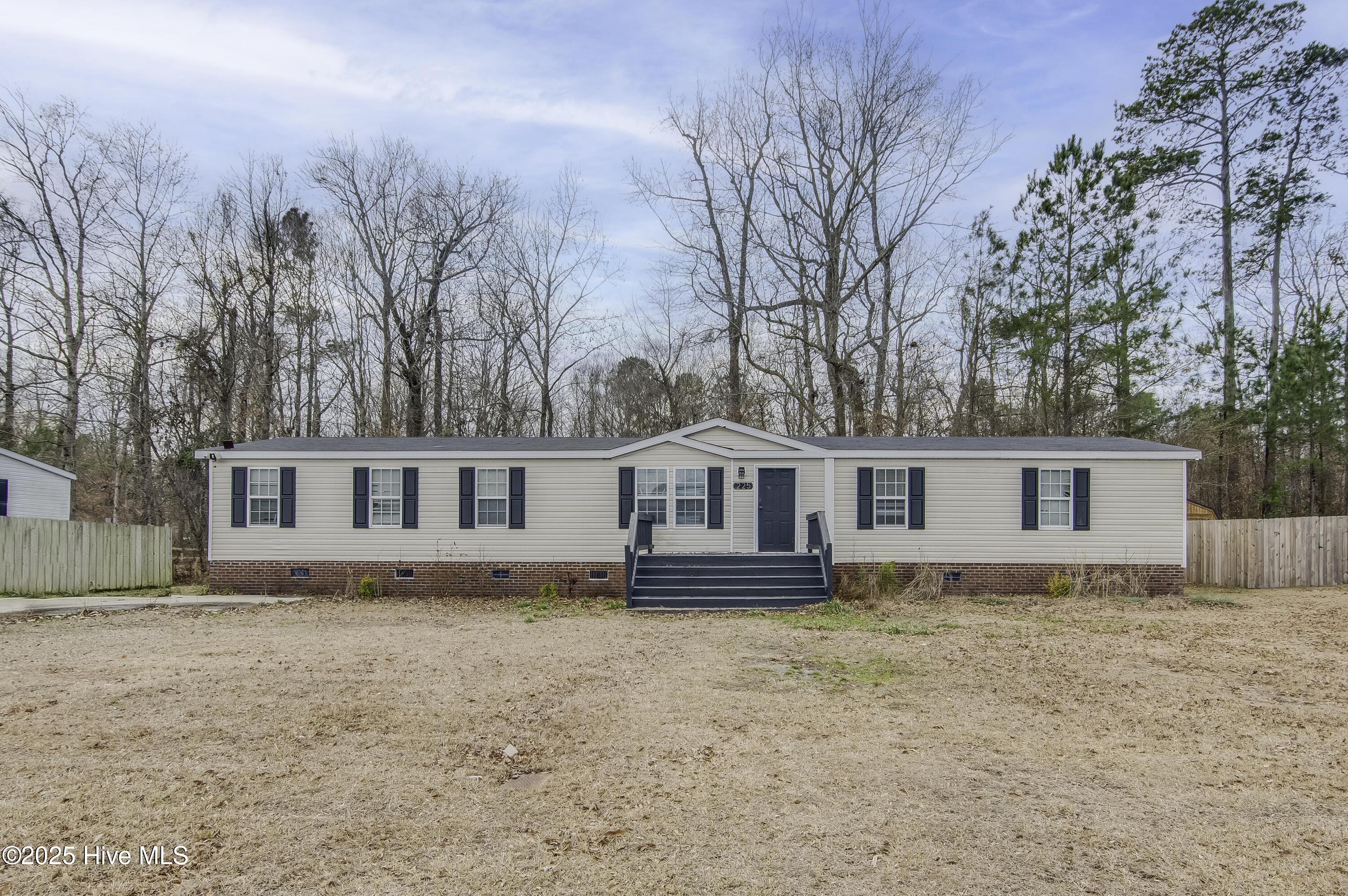 225 Shipmans Pike Property Photo 1