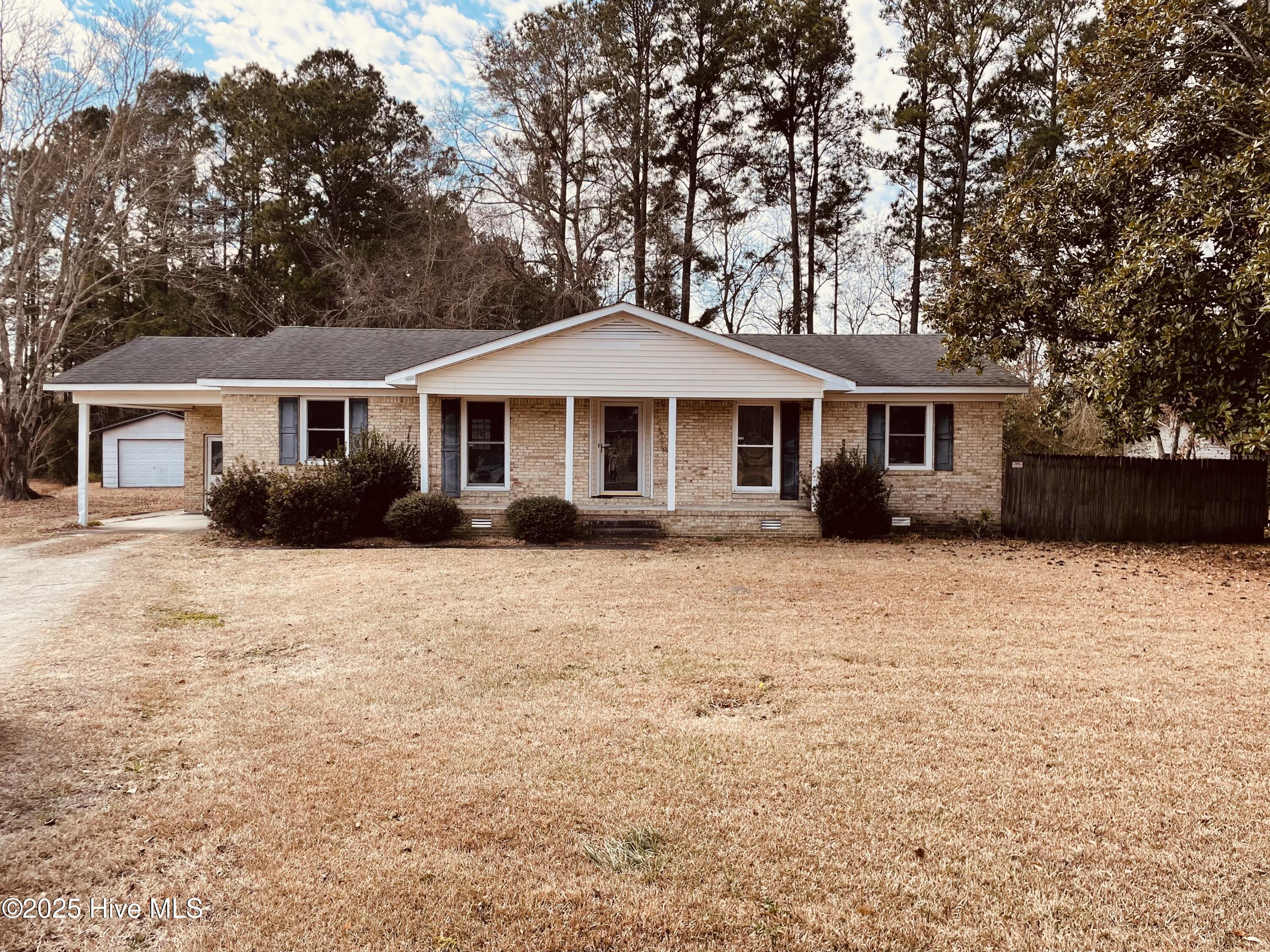 110 Daniels Court Property Photo 1