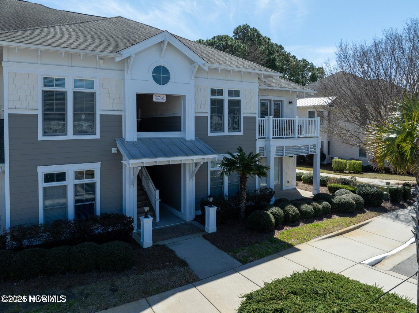 2537 St James Drive #502 Property Photo 1