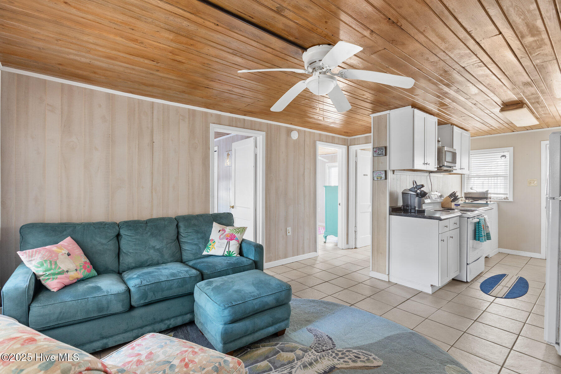 712 Ocean Boulevard Property Photo 8