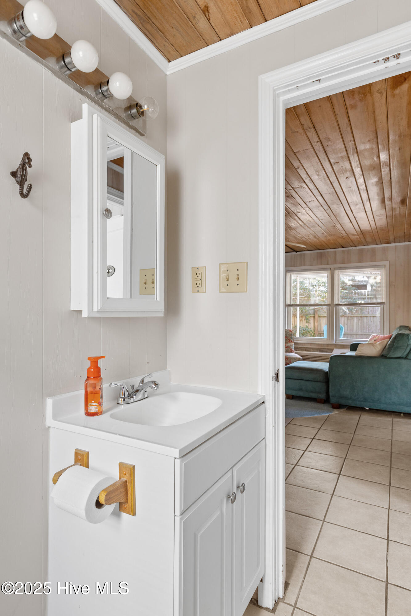 712 Ocean Boulevard Property Photo 15
