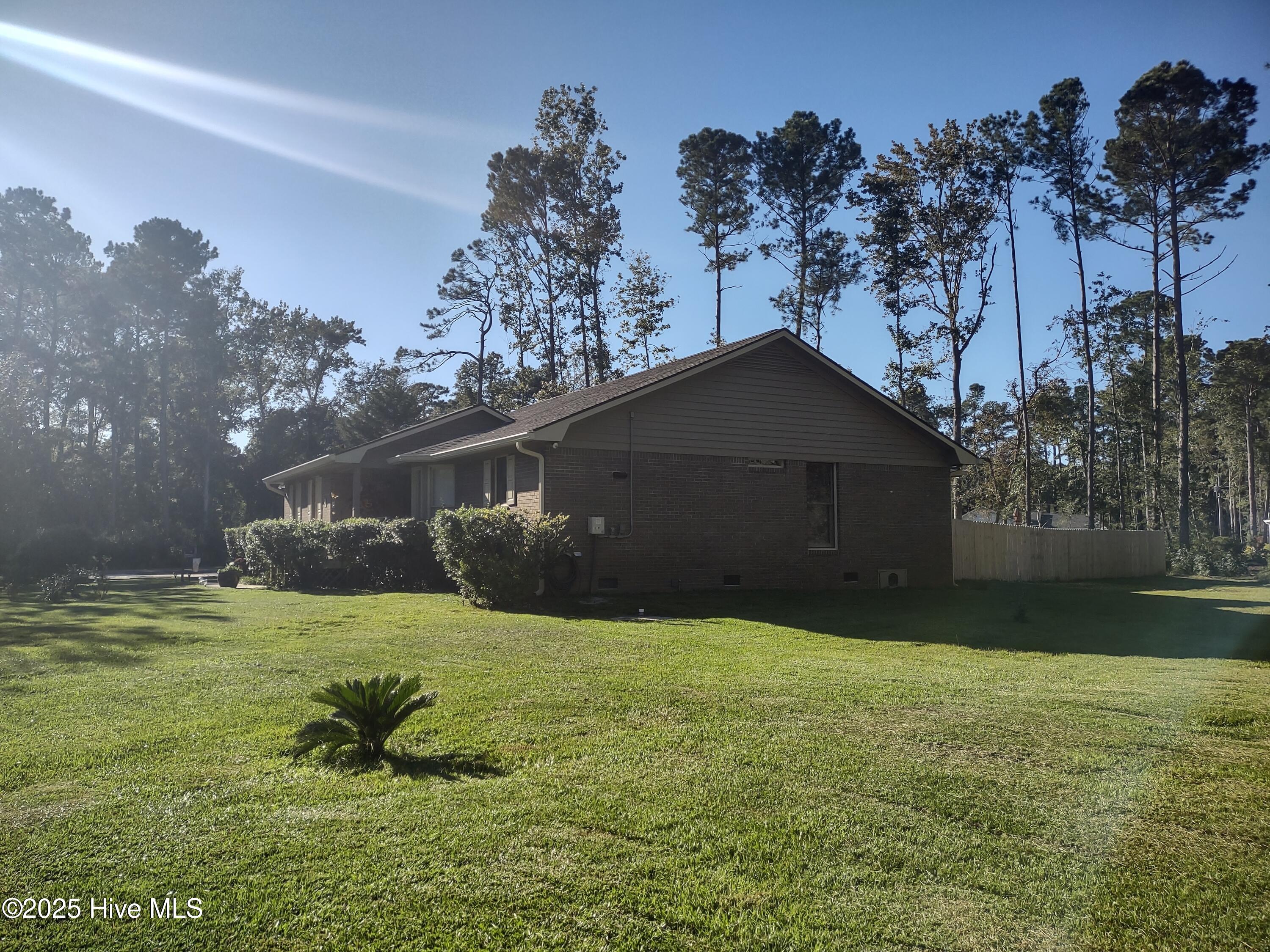 370 Boundaryline Drive Property Photo 1