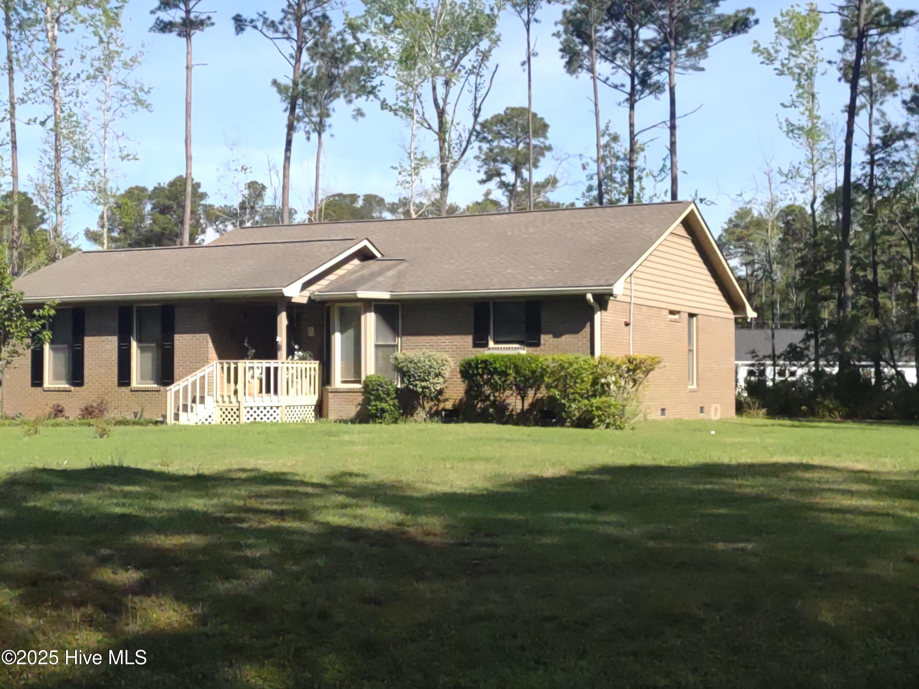 370 Boundaryline Drive Property Photo 4