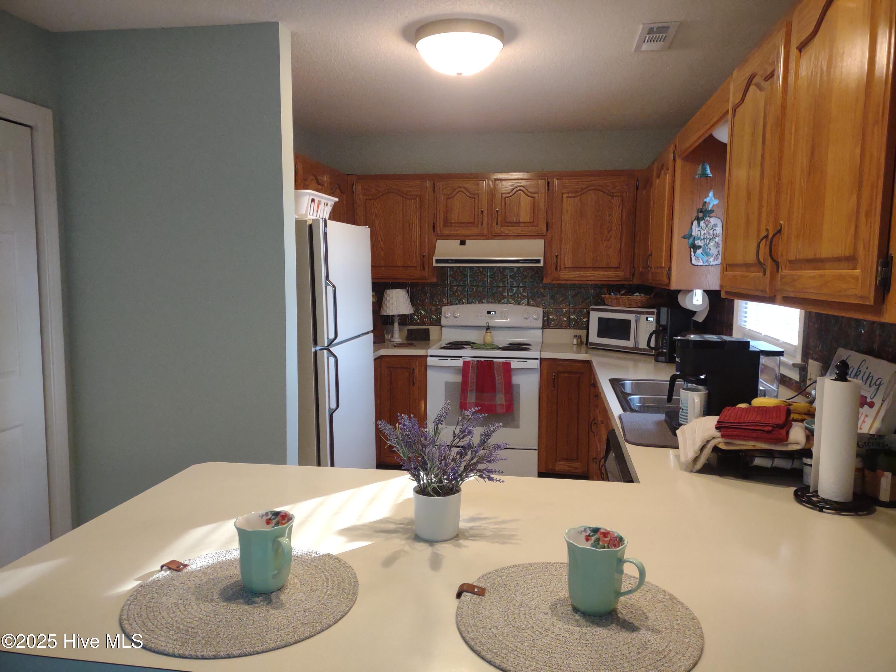 370 Boundaryline Drive Property Photo 23