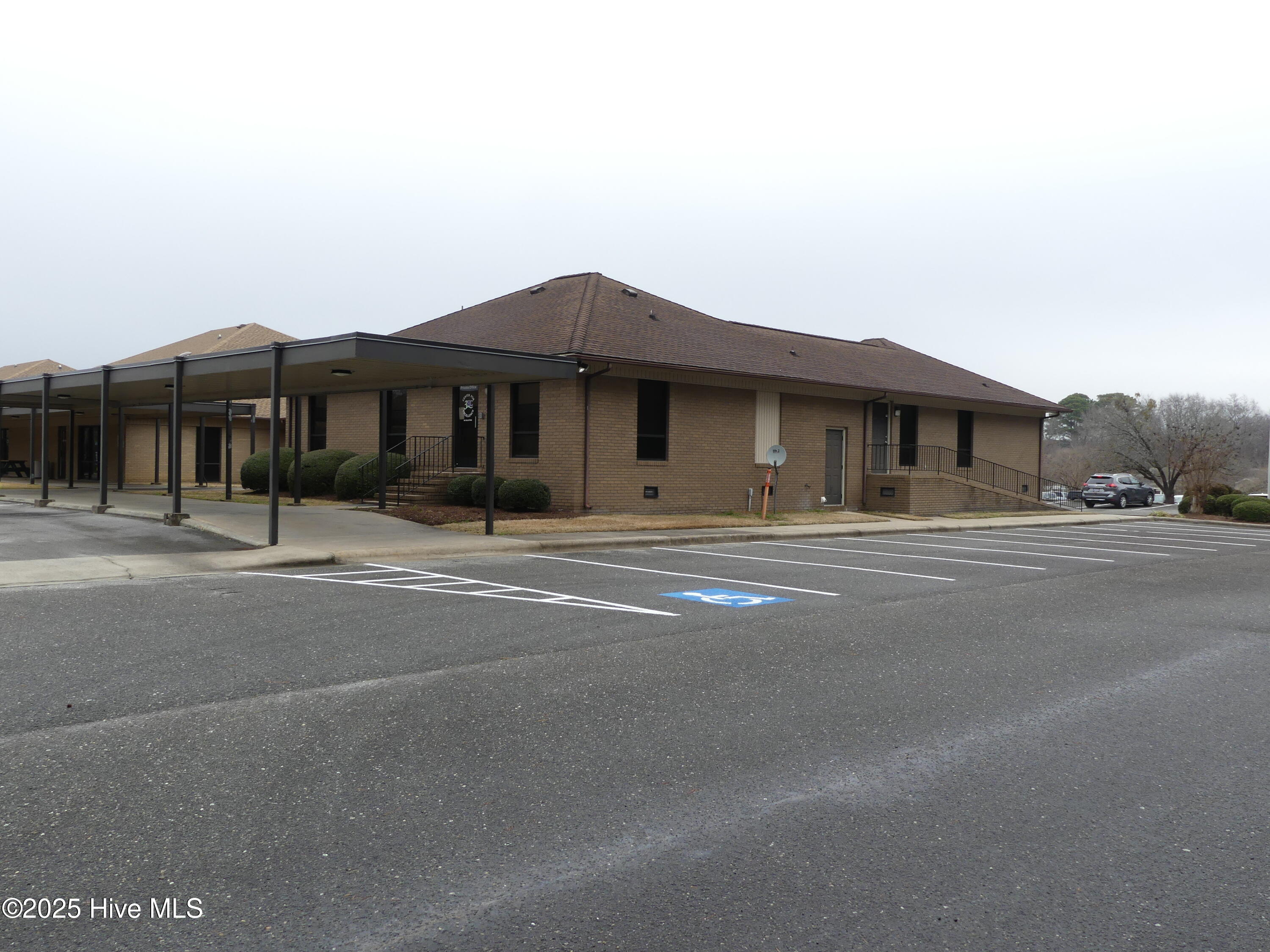 2400 Wayne Memorial Drive Suite G Property Photo 2