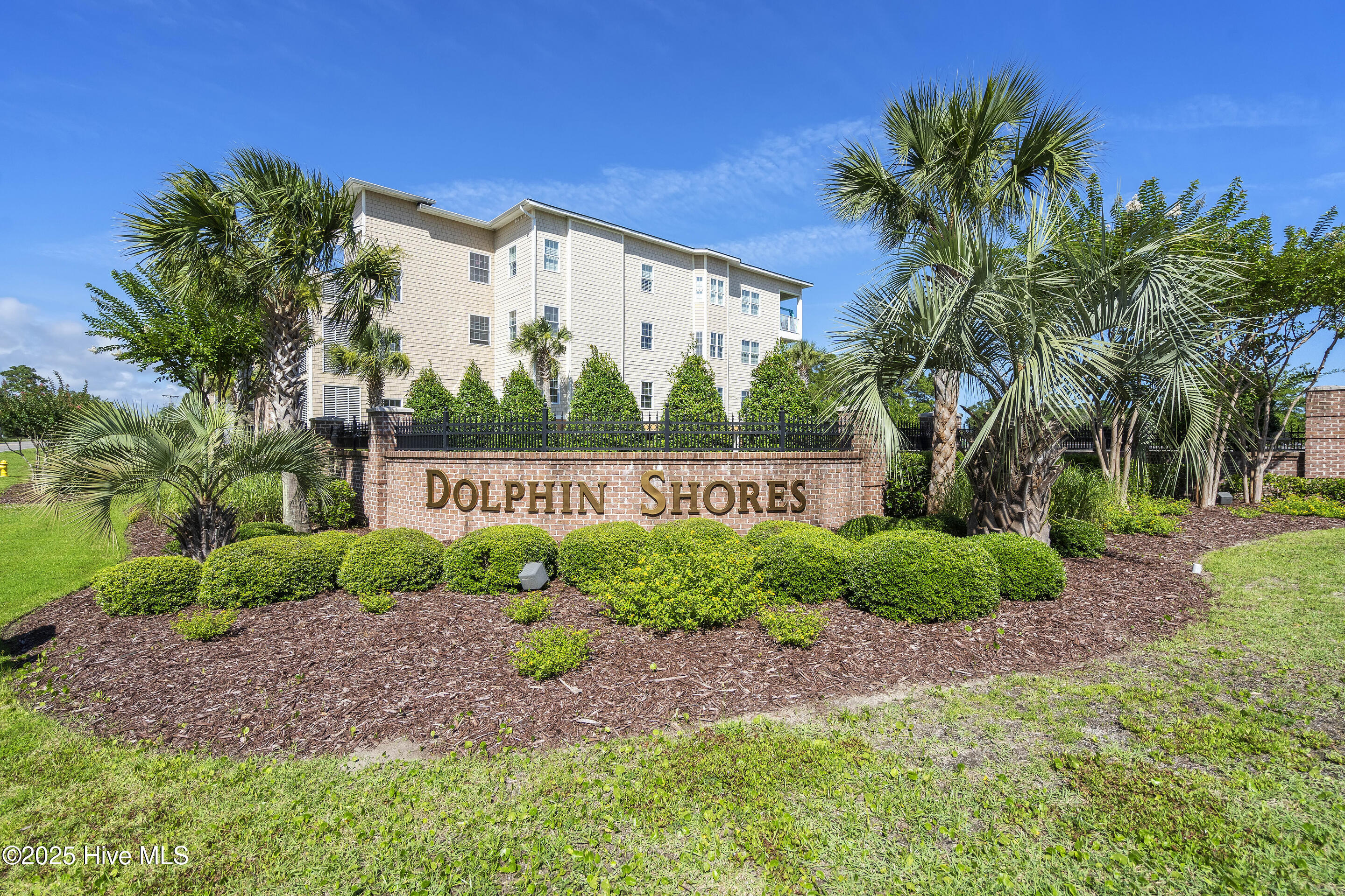 2252 Dolphin Shores Drive Unit 7 Property Photo 1