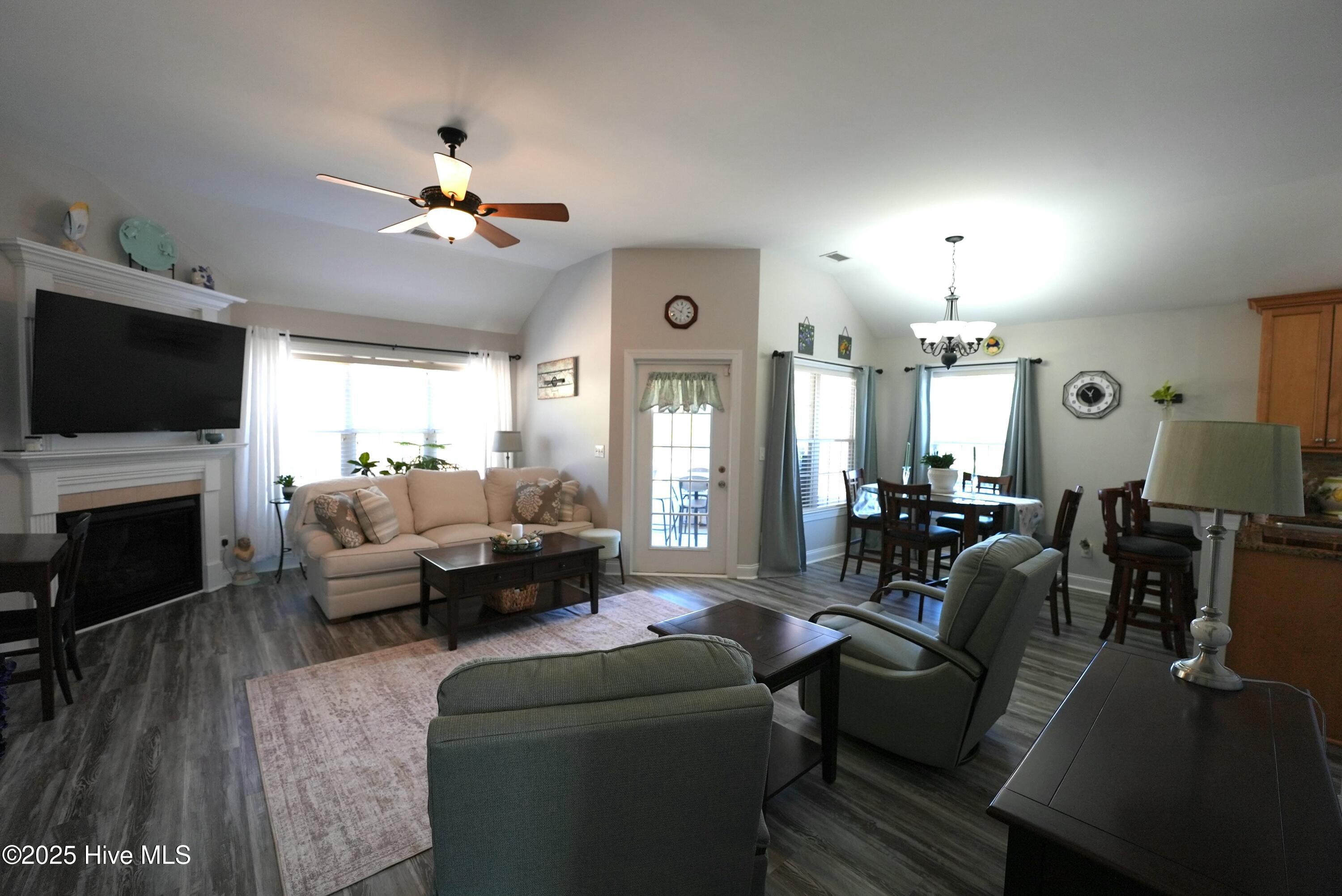 399 Castle Bay Drive D Property Photo 5