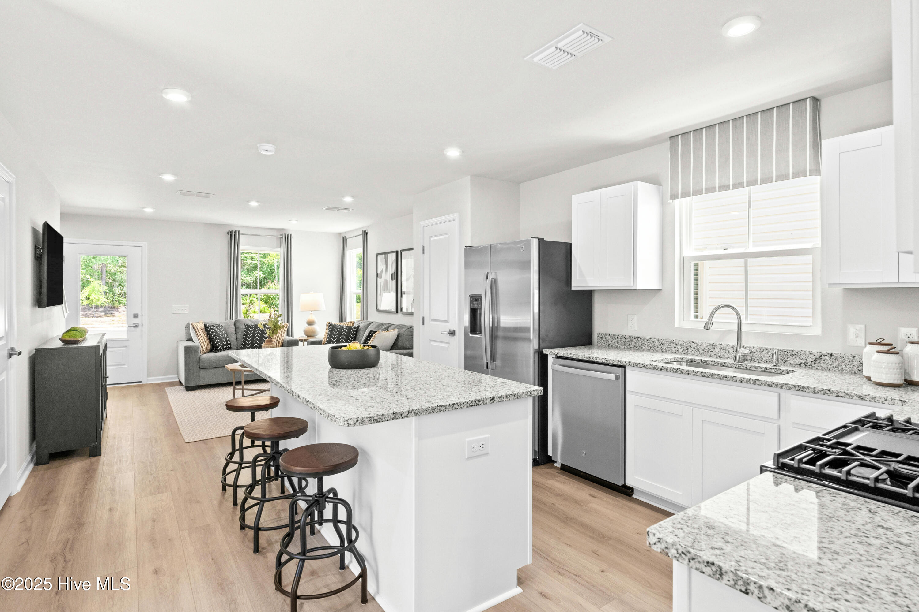 1424 Pine Log Trail Property Photo 6