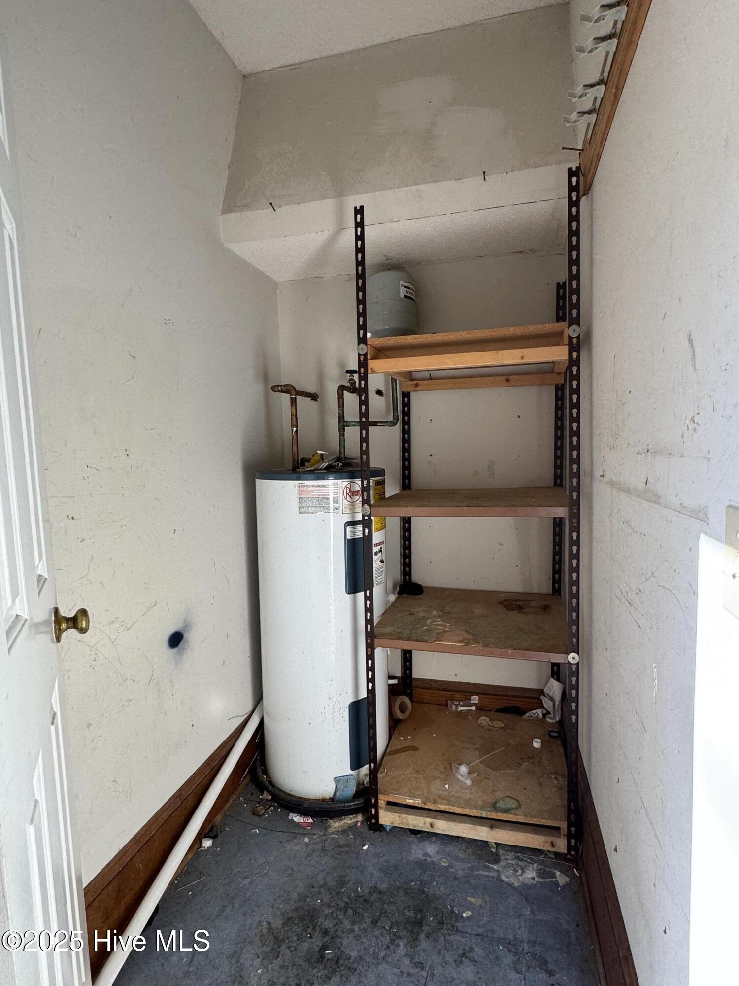 2451 College Road Property Photo 15