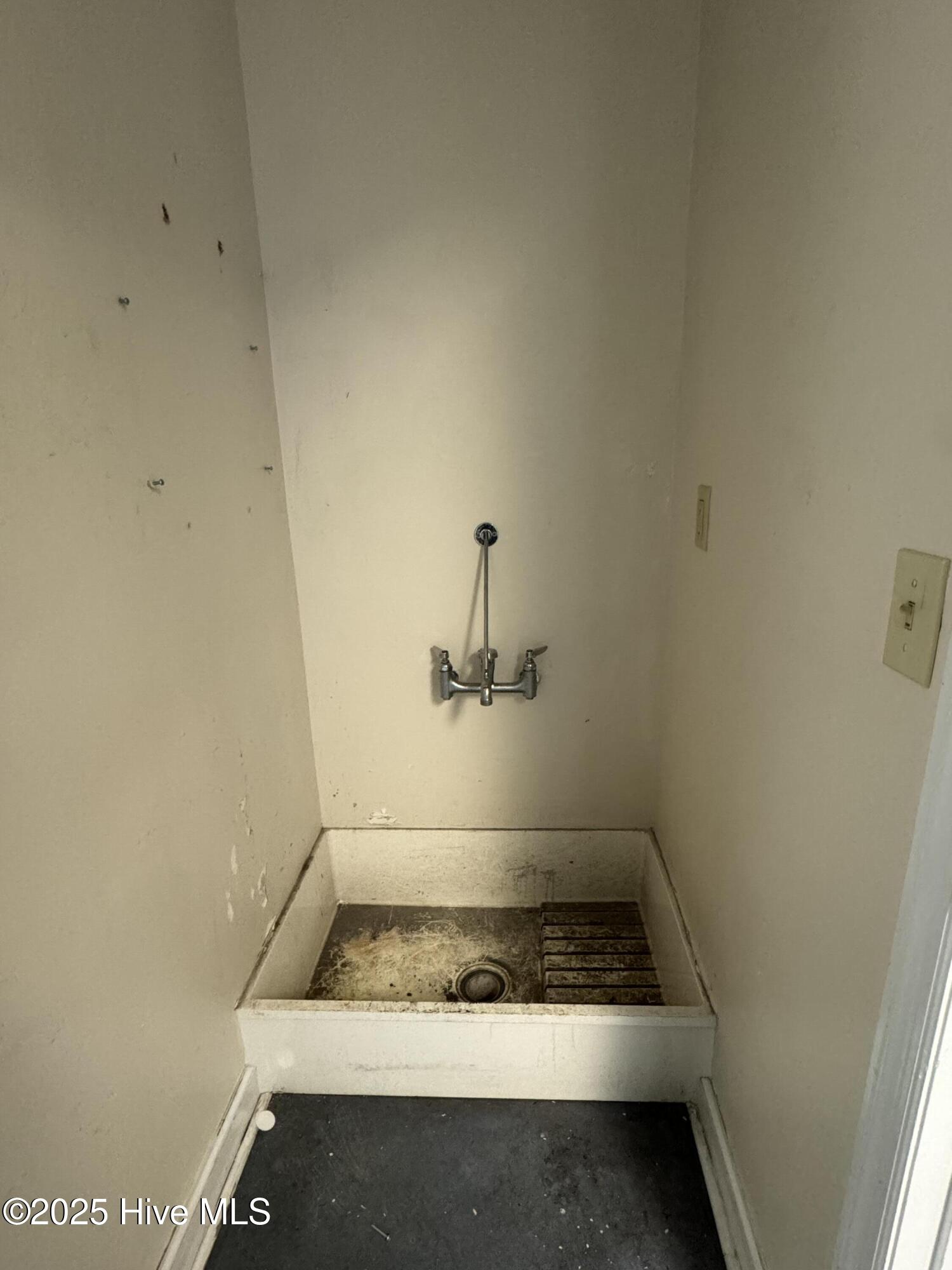 2451 College Road Property Photo 23