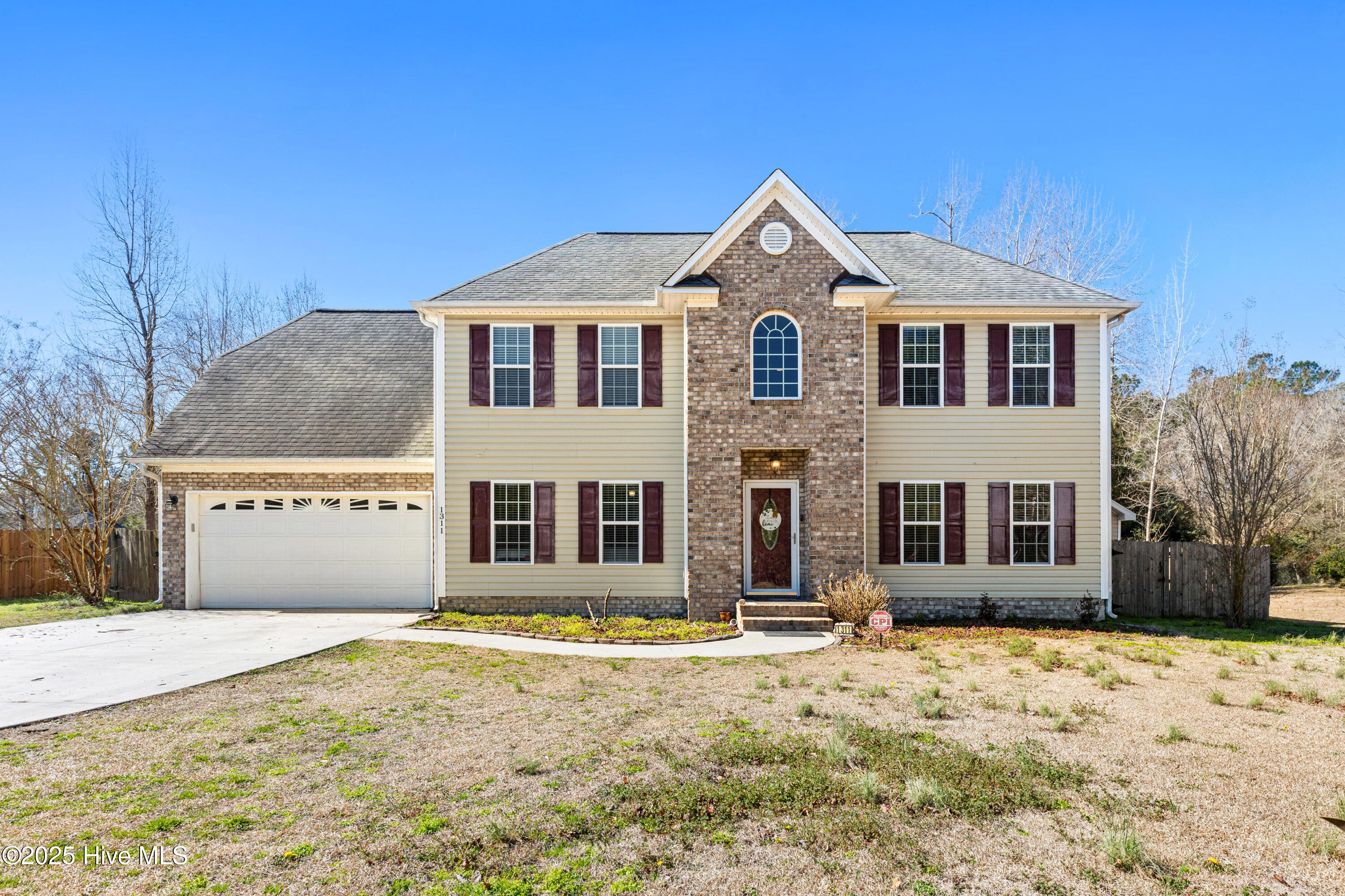 1311 N Stage Coach Trail Property Photo 1