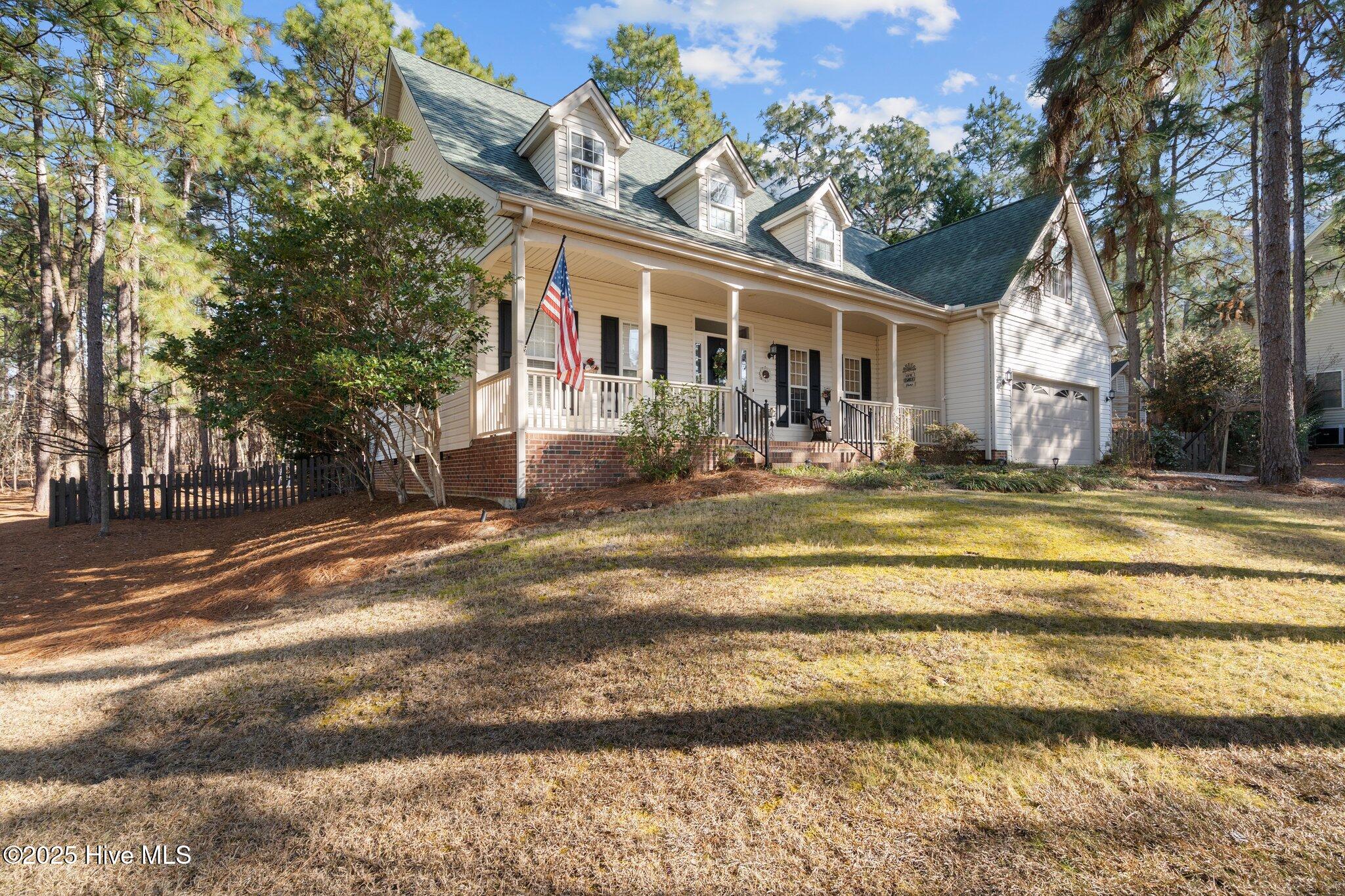 1307 Devonshire Trail Property Photo 3