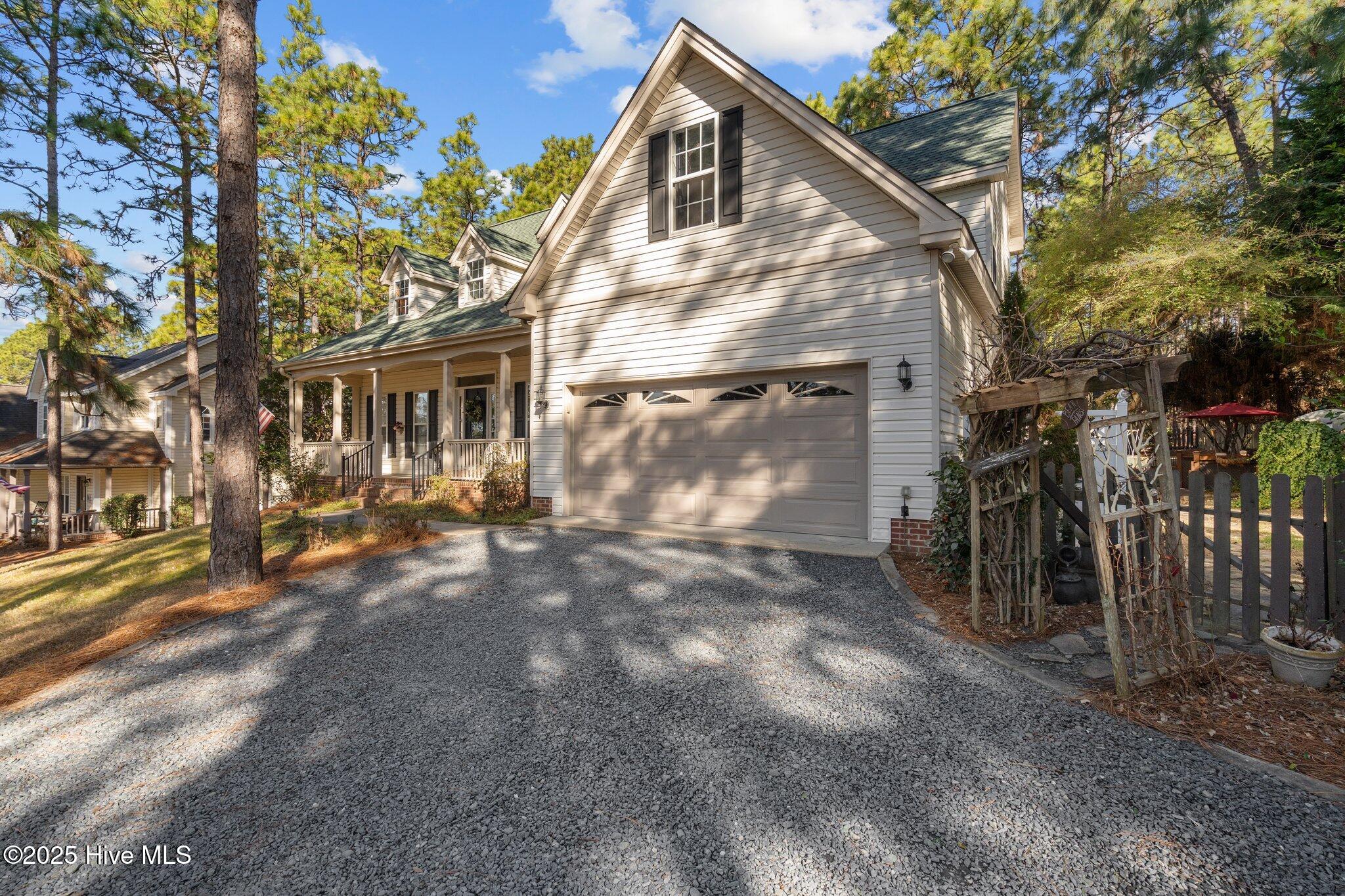 1307 Devonshire Trail Property Photo 7
