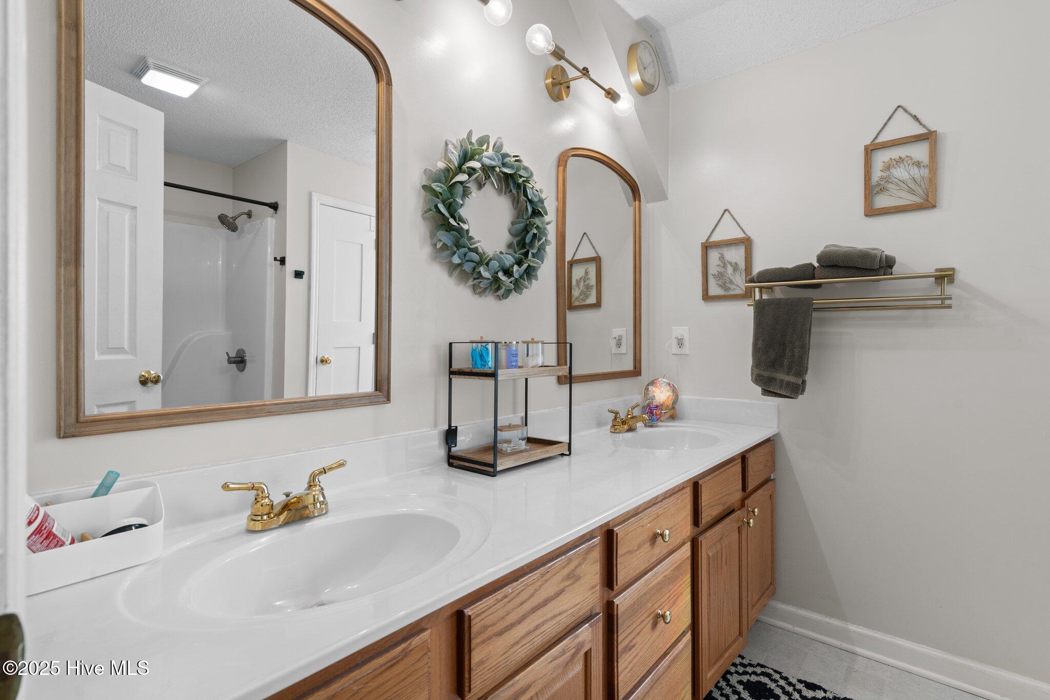 1307 Devonshire Trail Property Photo 33