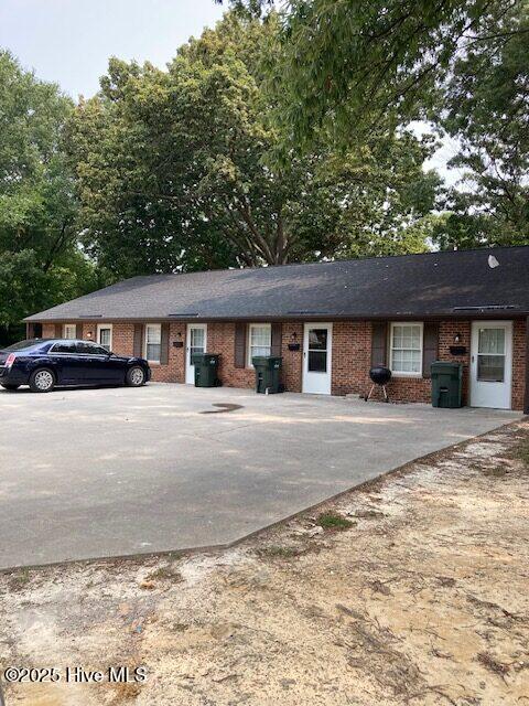 111 Gold Street Property Photo 1