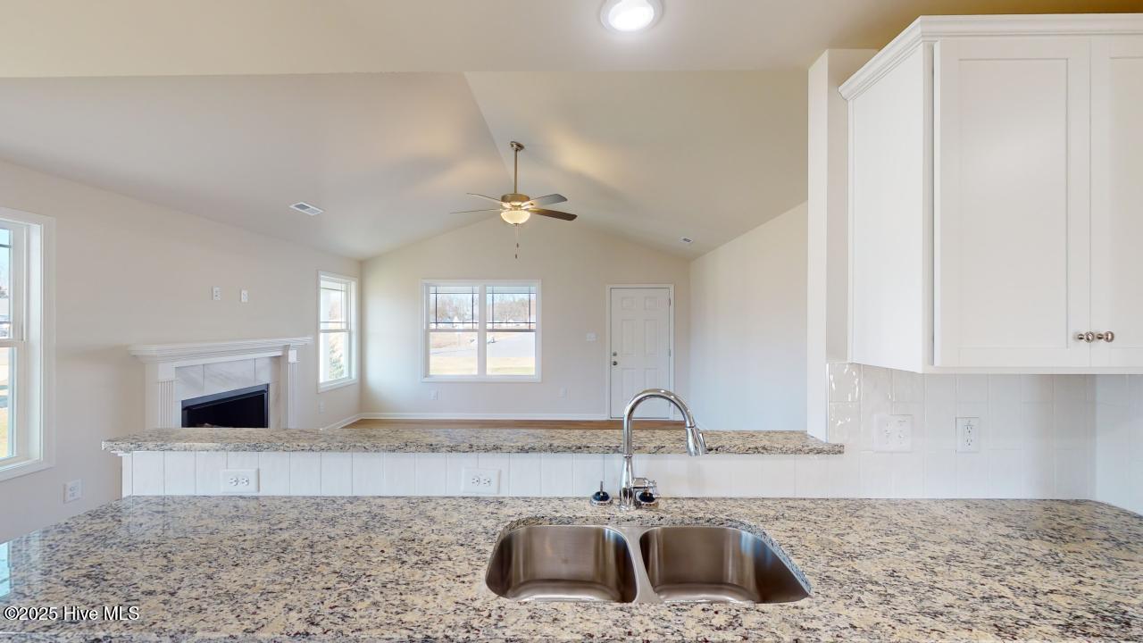 200 Berkshire Drive Property Photo 12