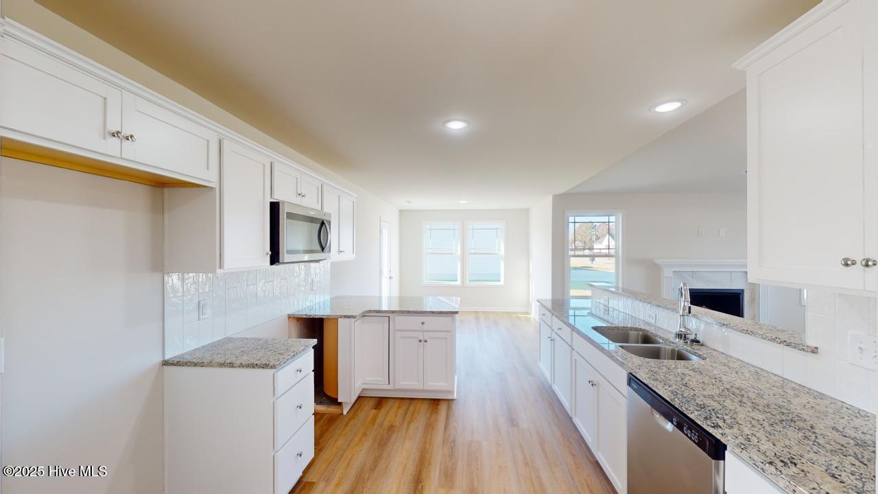 200 Berkshire Drive Property Photo 17