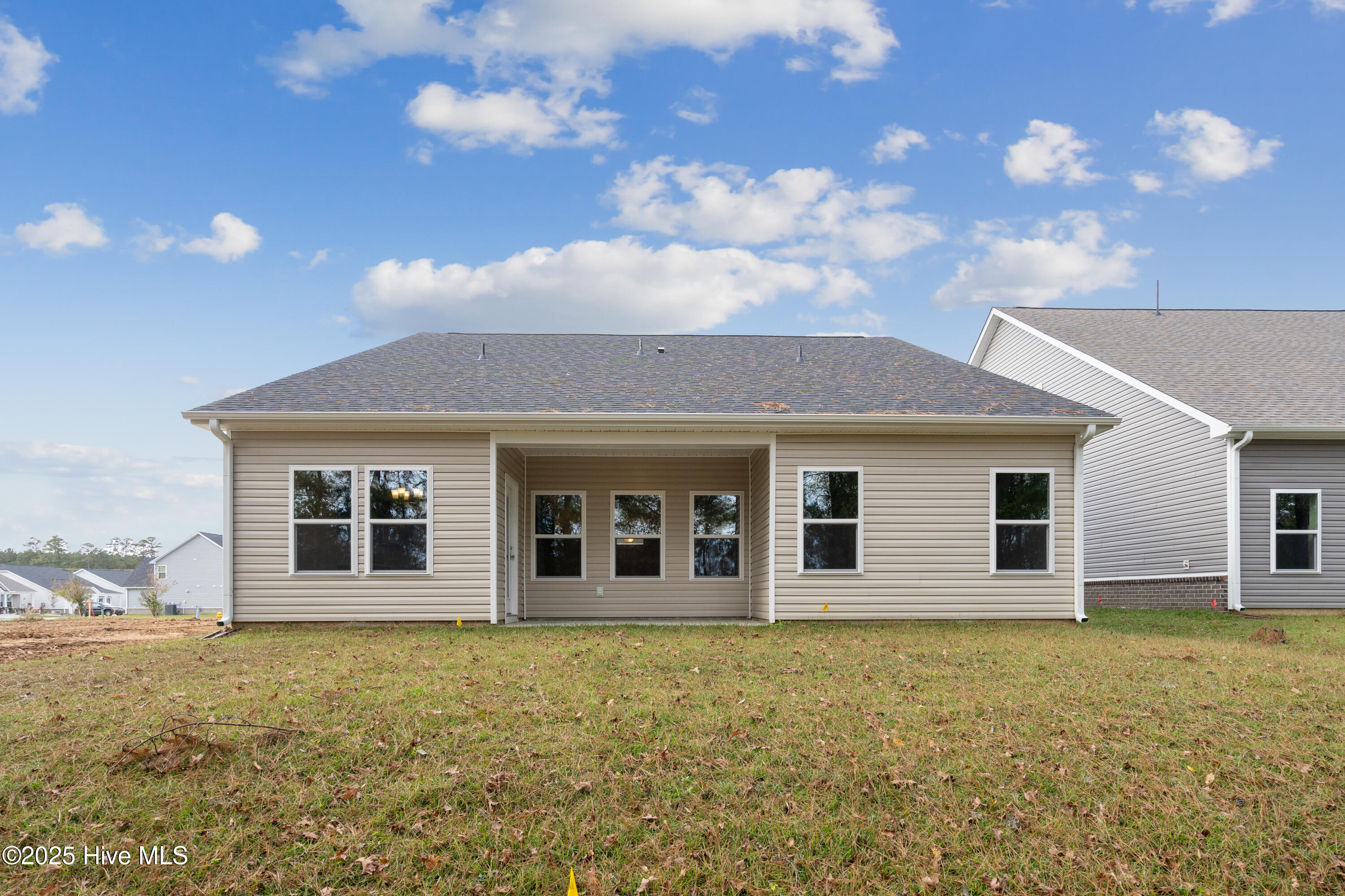 1099 Forest Bend Property Photo 3