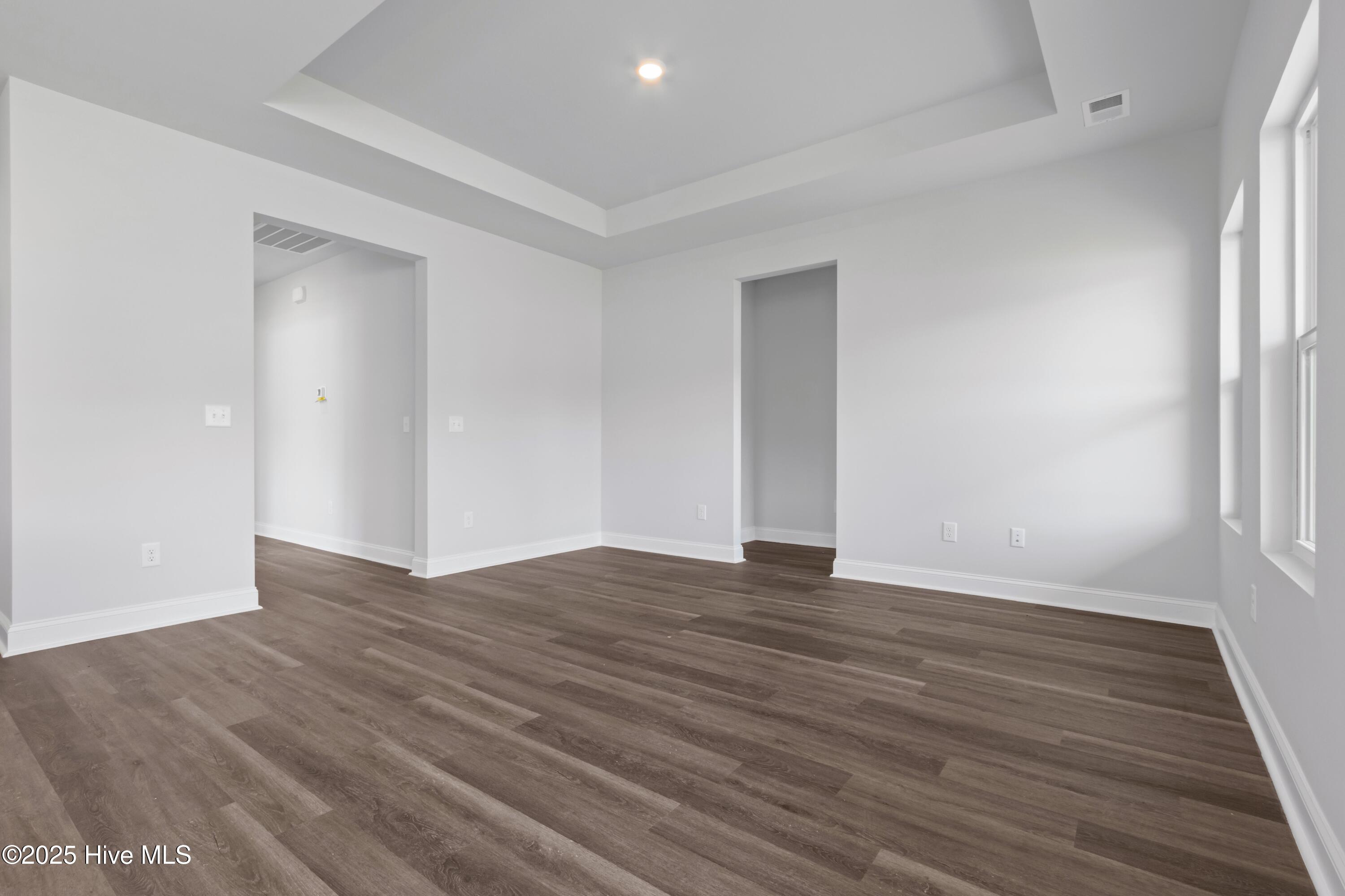 1099 Forest Bend Property Photo 6