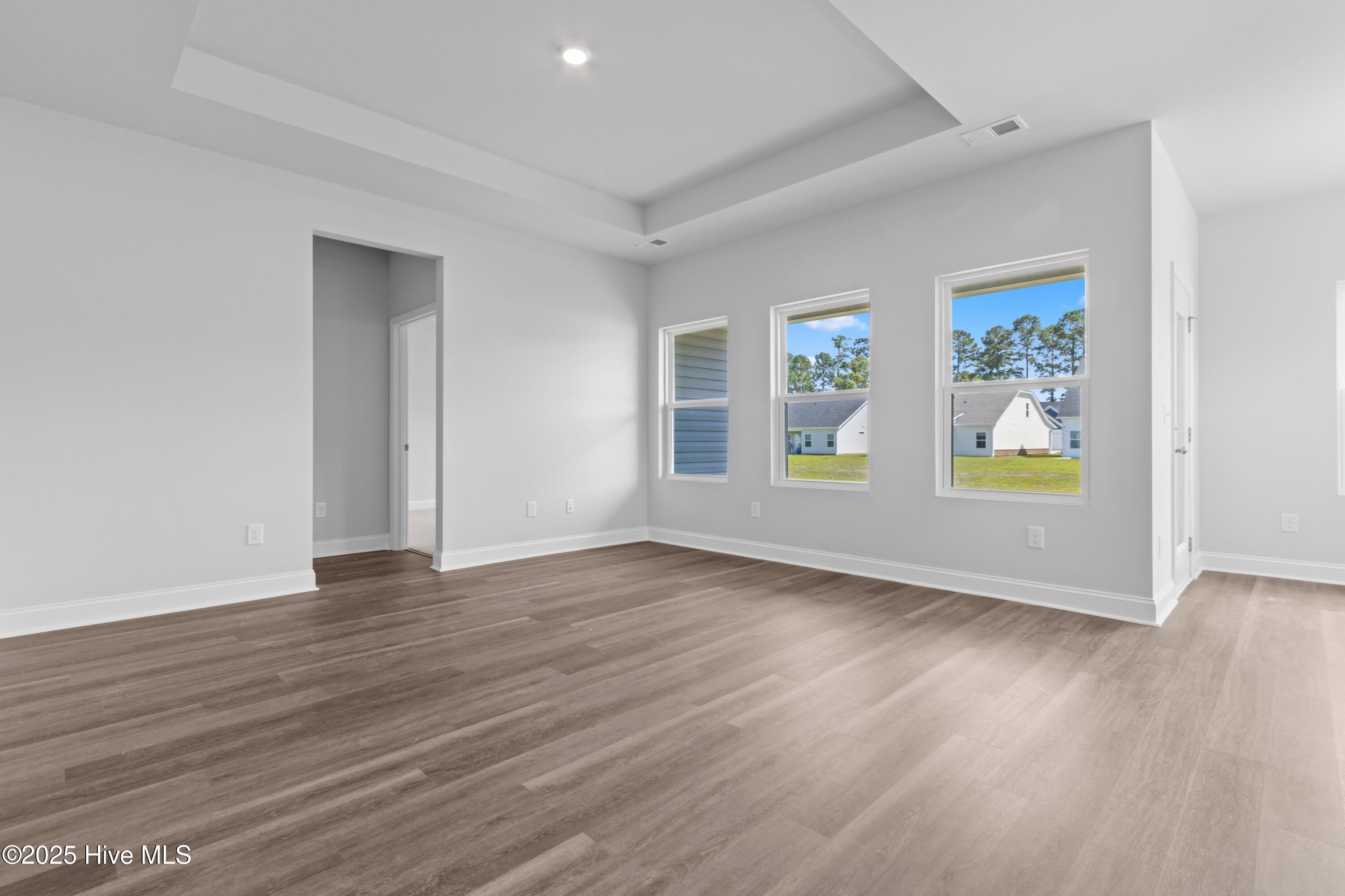 1099 Forest Bend Property Photo 7