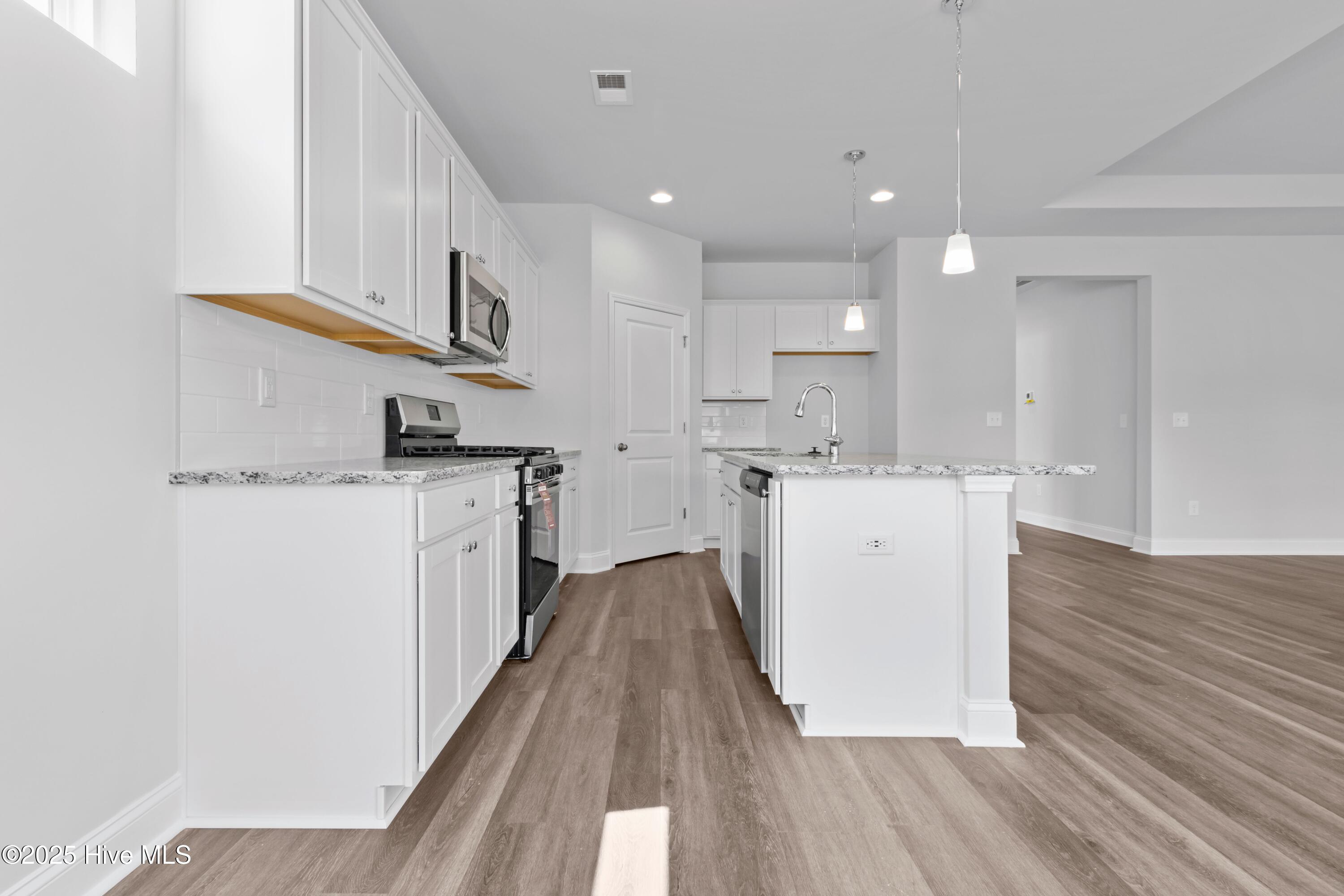 1099 Forest Bend Property Photo 8